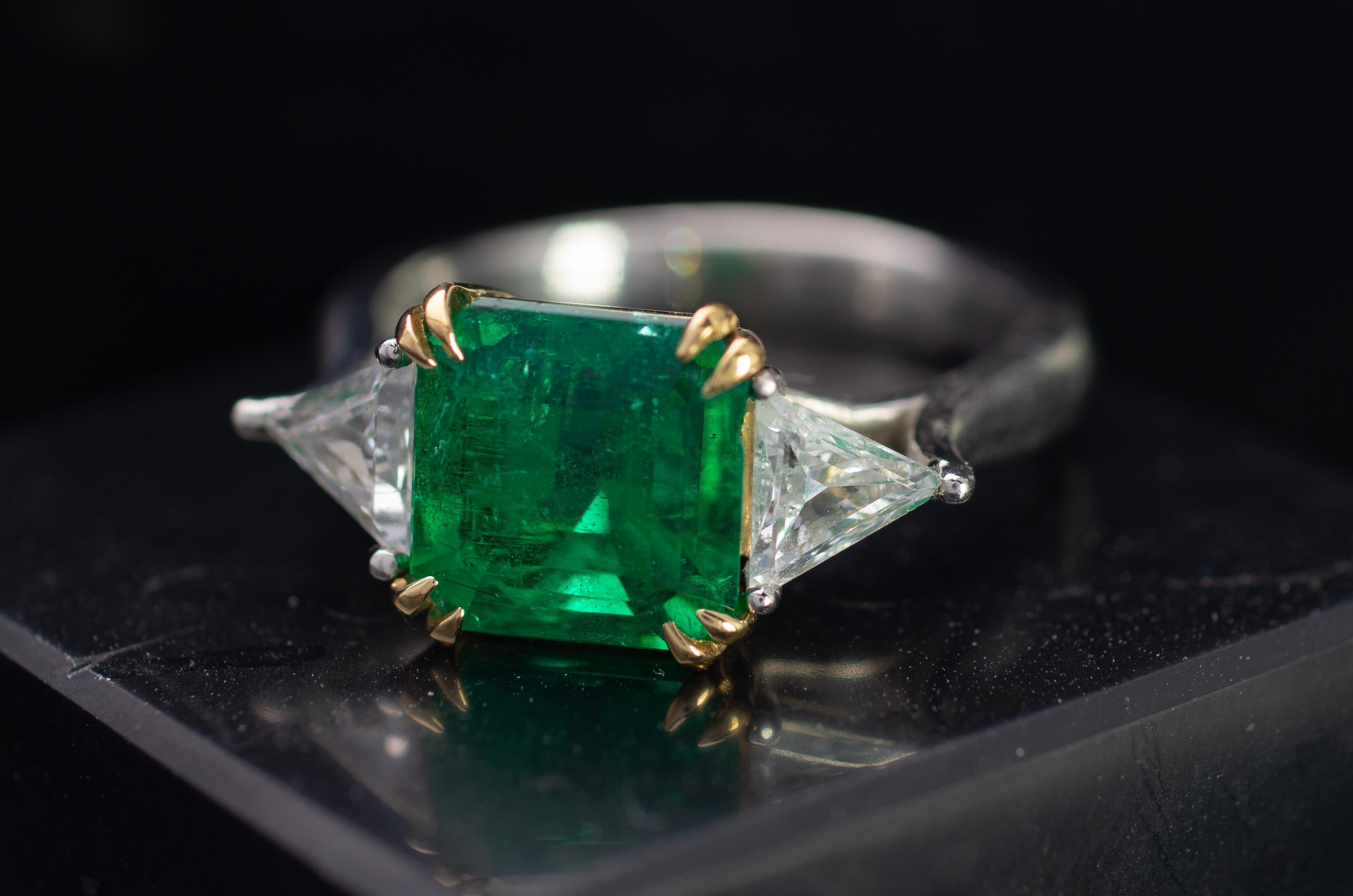 Estate GIA Natural Emerald and Diamond Engagement Ring For Sale 4