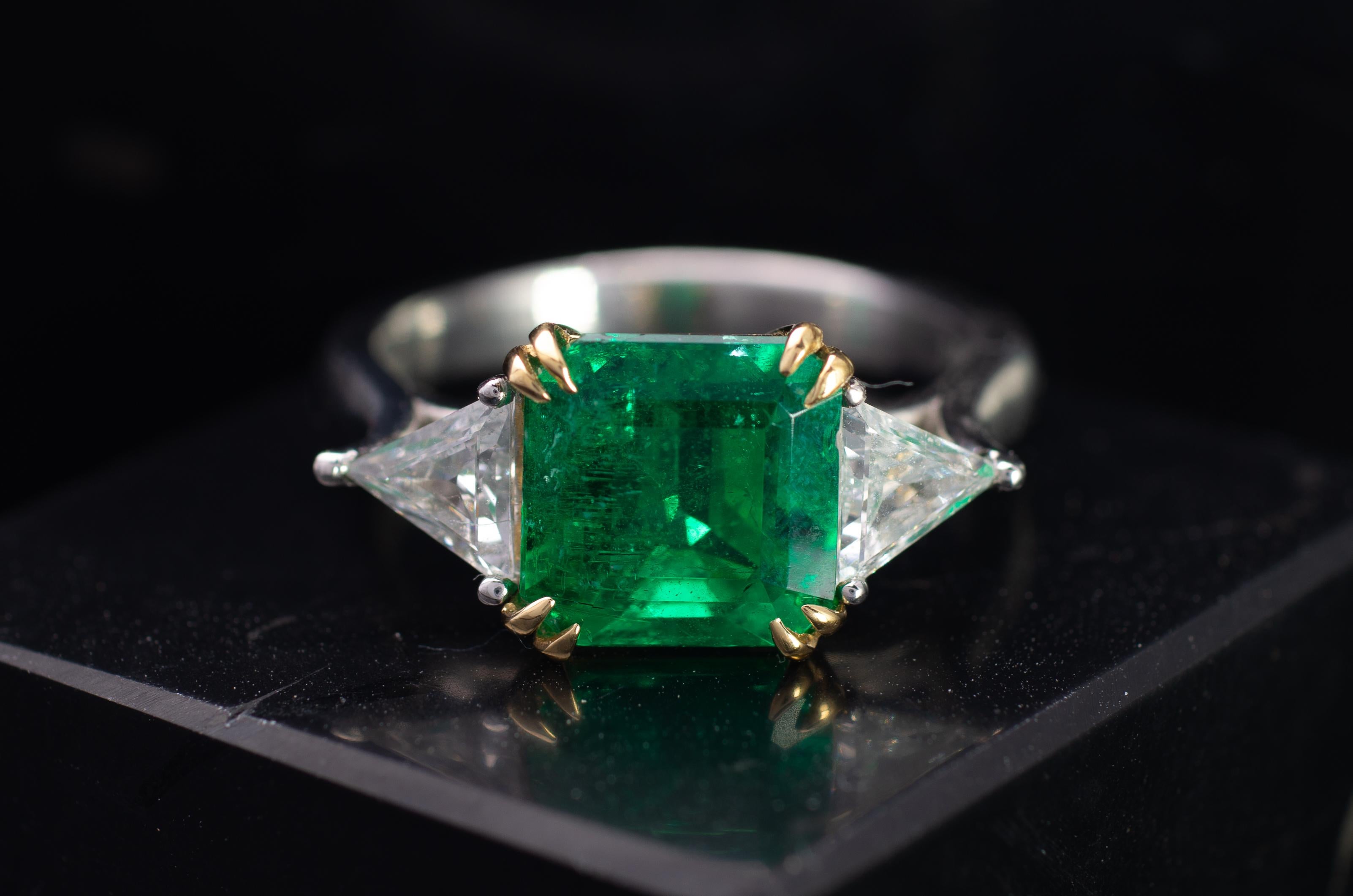 Estate GIA Natural Emerald and Diamond Engagement Ring For Sale 3