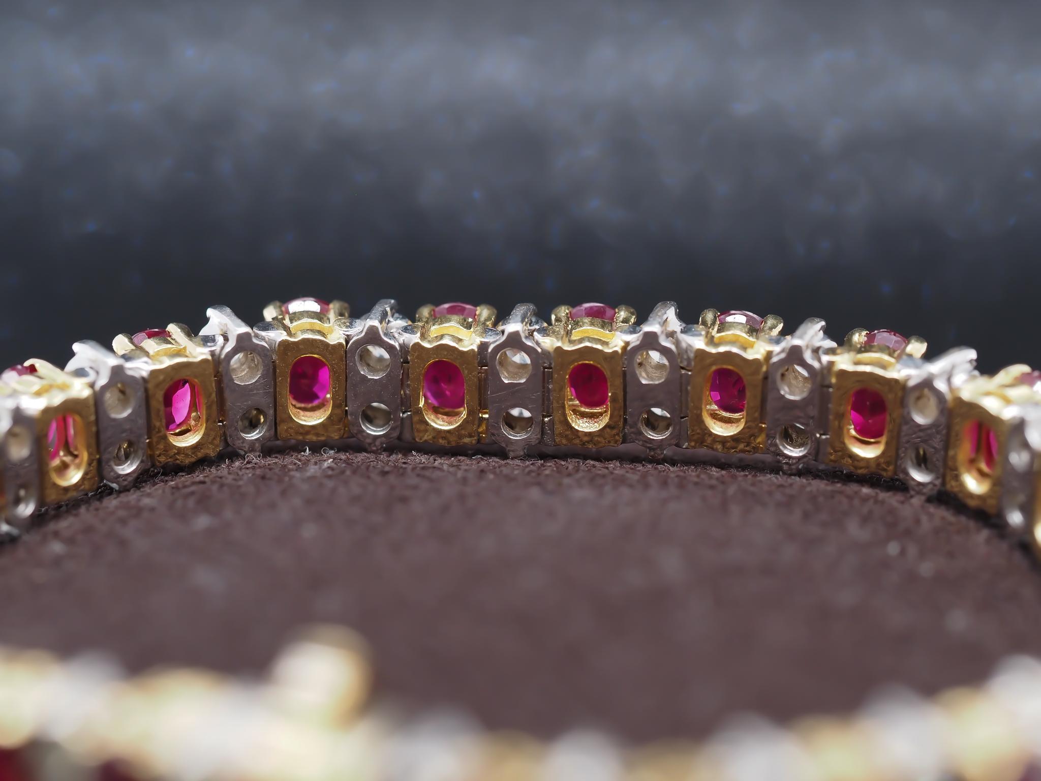 Pulsera de oro de 18 quilates con rubí de Birmania y diamantes 