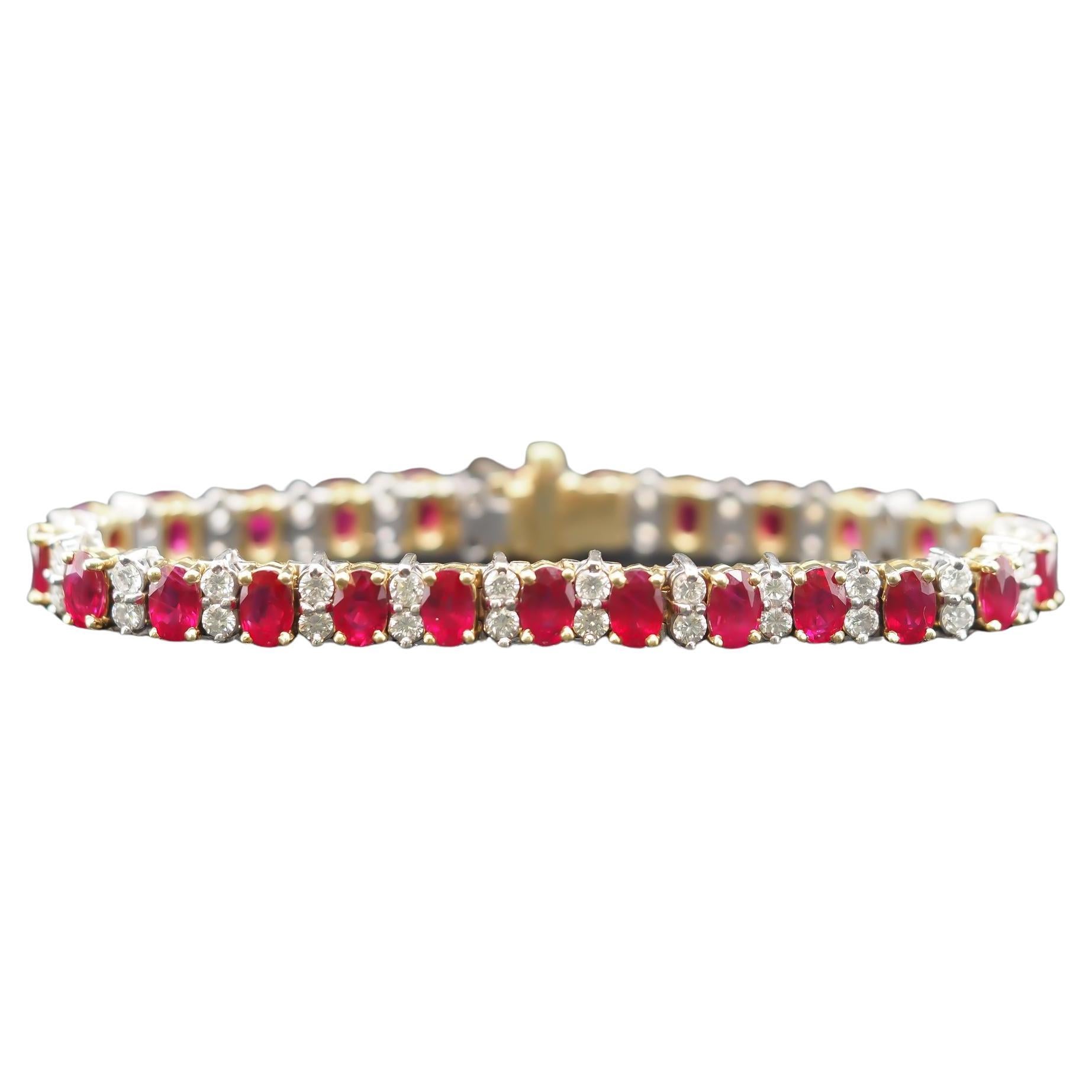 Pulsera de oro de 18 quilates con rubí de Birmania y diamantes "Sangre de paloma" GIA - VHK#132a en venta
