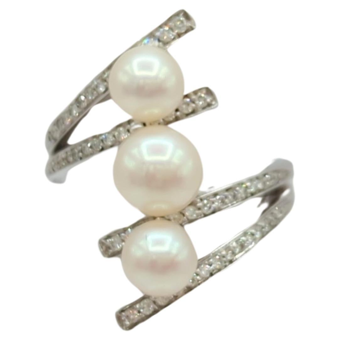 Estate Giorgio Visconti White Akoya Pearl and Diamond Ring in 18K White Gold For Sale