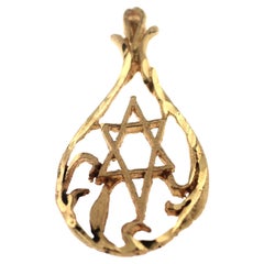 Estate Golden Jewish Star Of David pendant Judacia Charm necklace