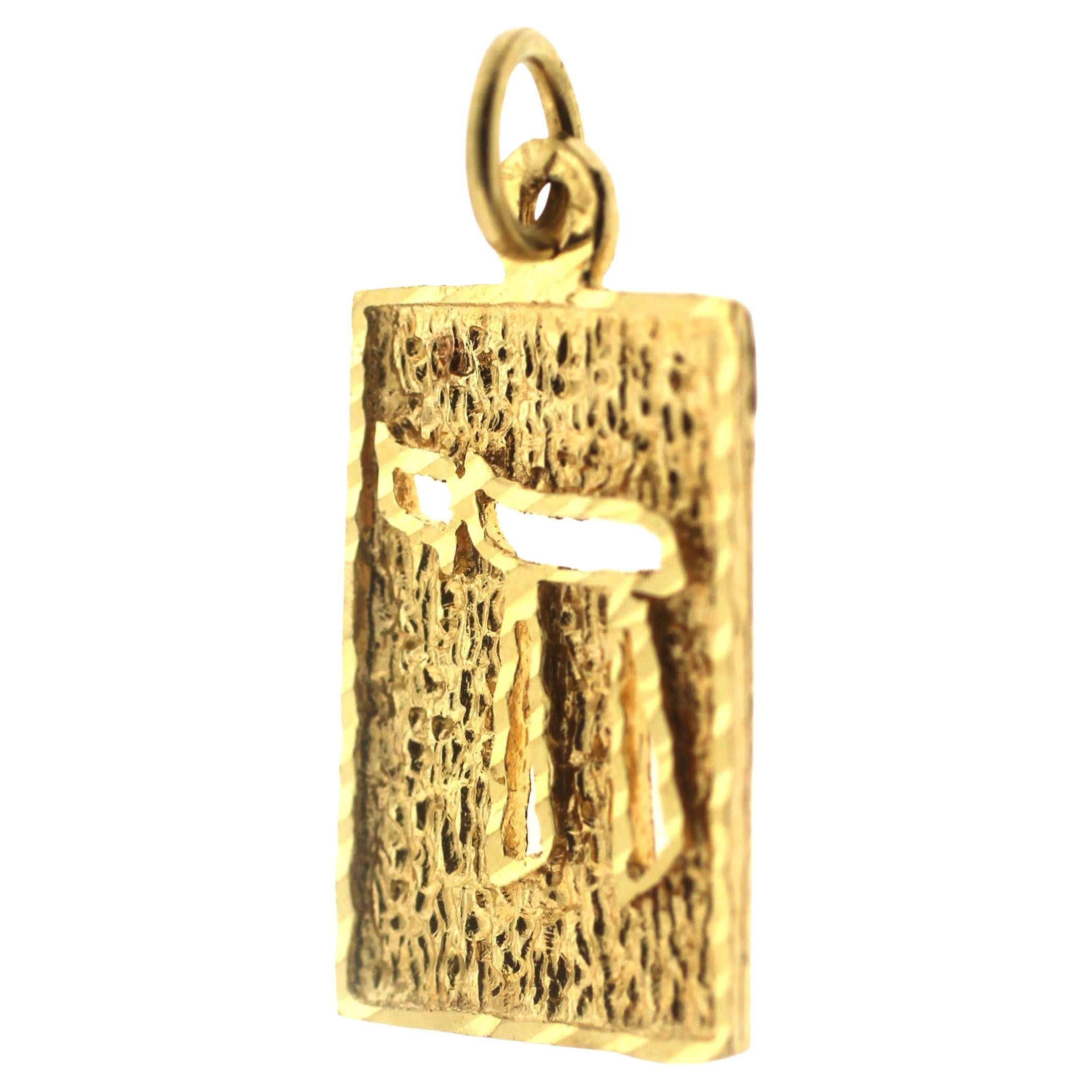 Golden Jewish chai khai Hai pendant Judacia Charm necklace
No Gold K stamp