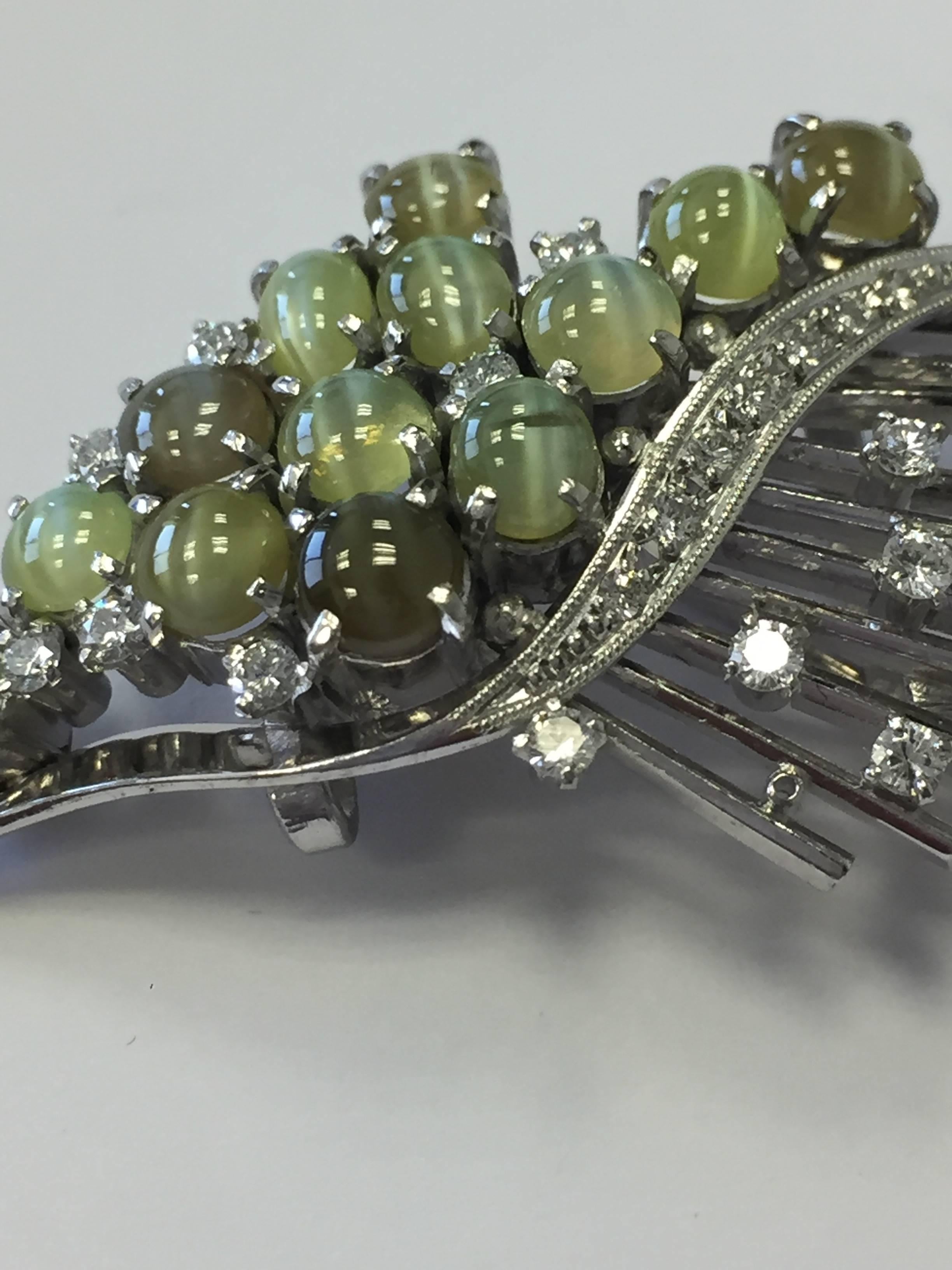 Estate Green Chrysoberyl Cabochon and Diamond Brooch In Excellent Condition In Los Angeles, CA