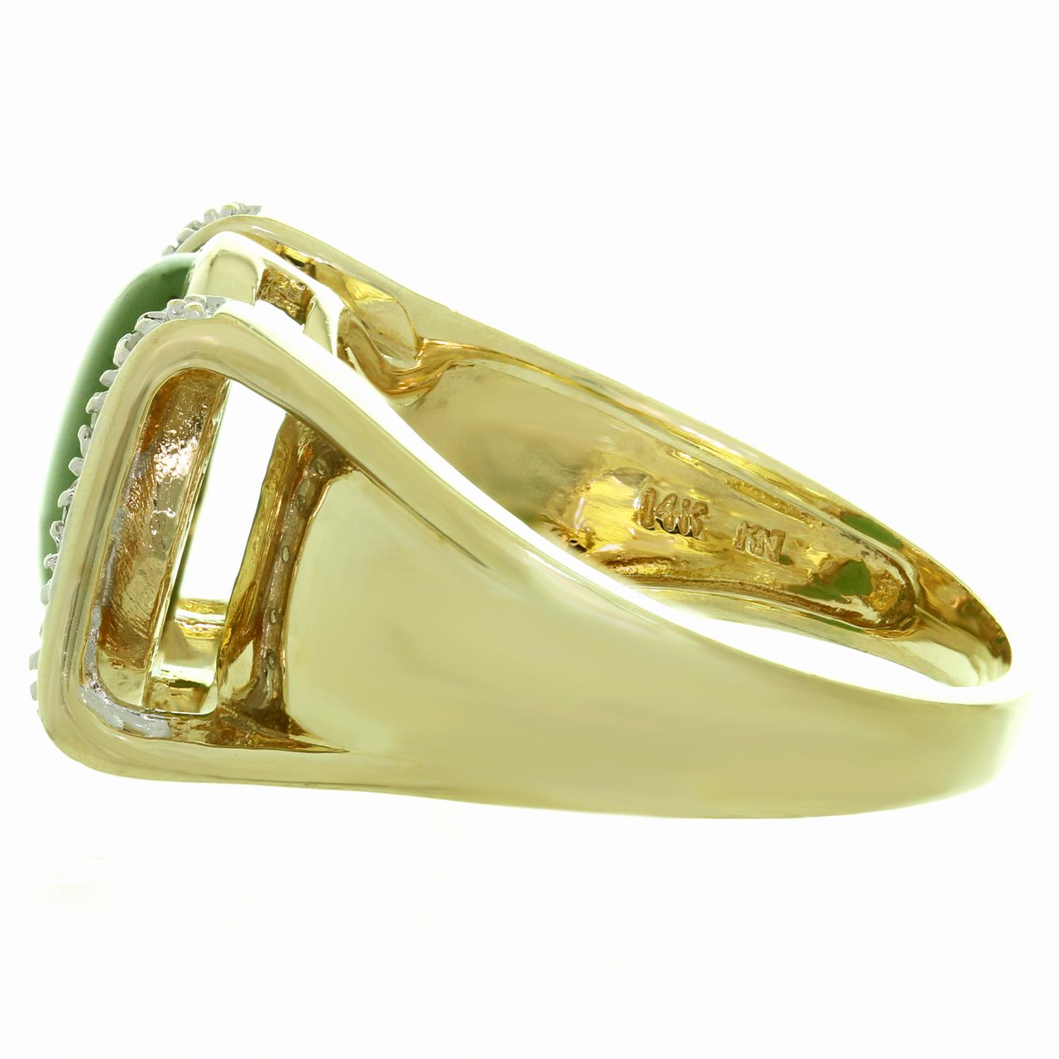 Women's Estate Green Jade Diamond 14k Yellow Gold Ring For Sale