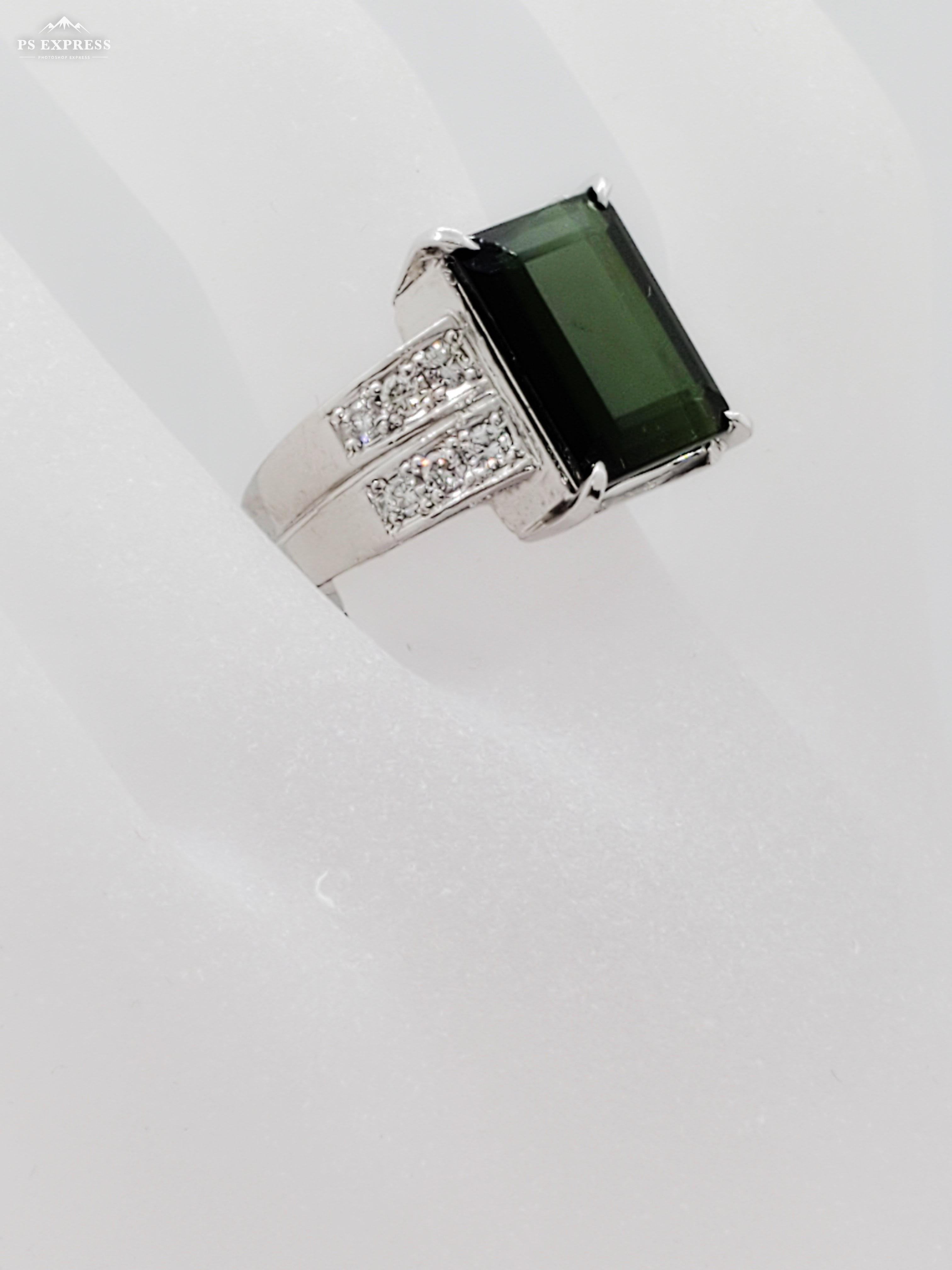 Estate Green Tourmaline Emerald Cut and White Diamond Ring in Platinum In Excellent Condition In Los Angeles, CA