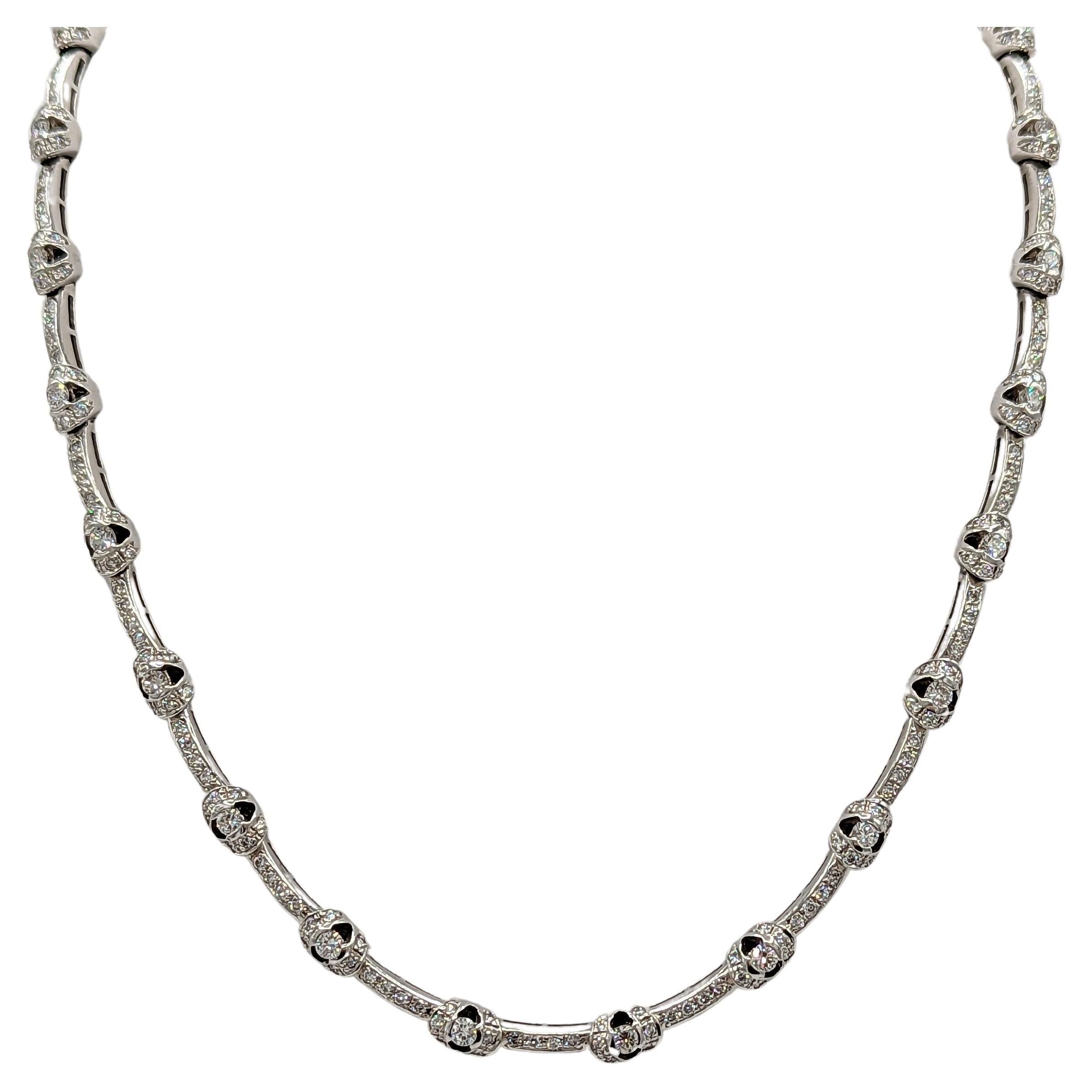 Gregg Ruth Collier de diamants blancs en or blanc 18 carats