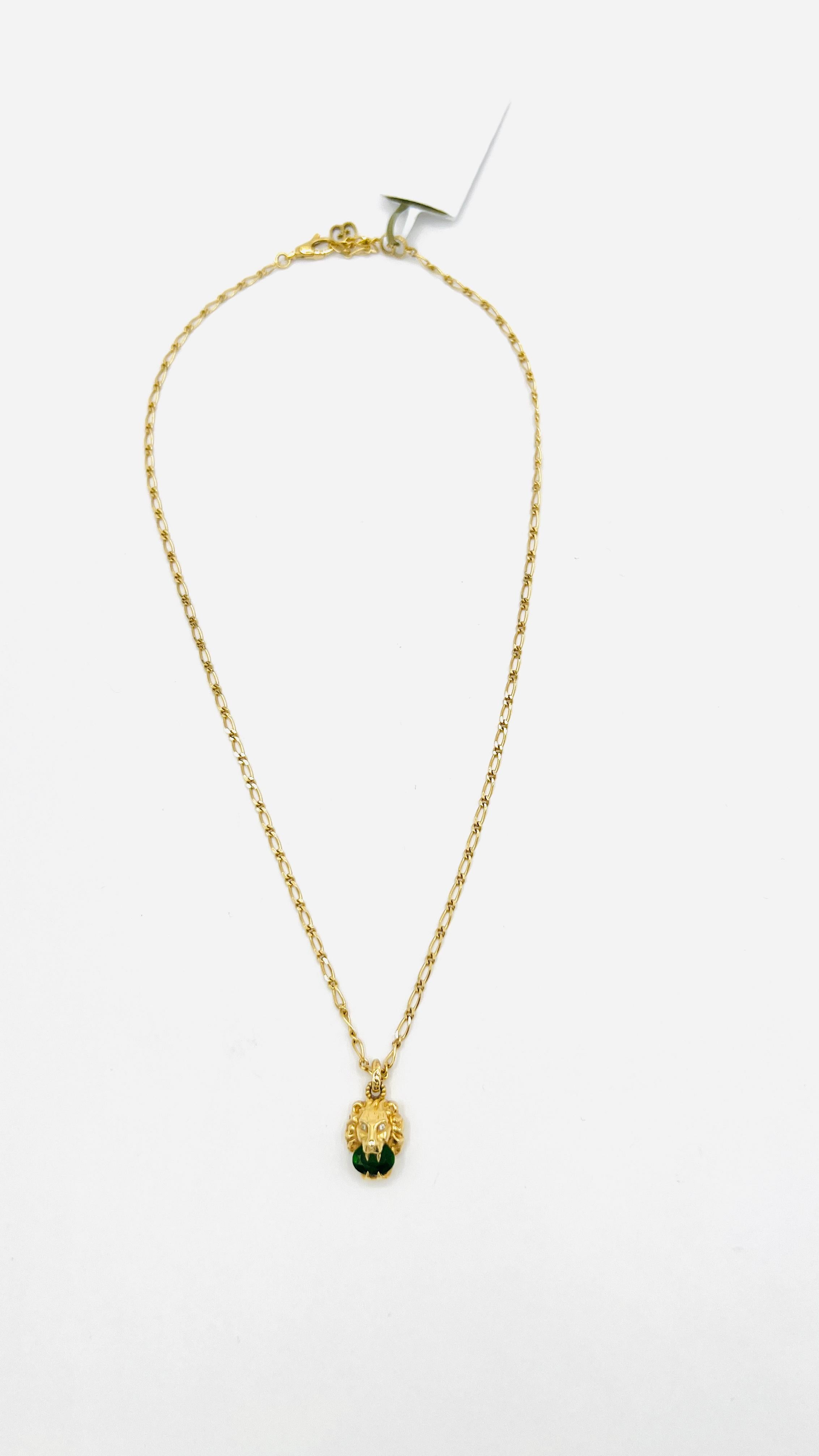 Estate Gucci Lion's Head Necklace and Earrings Set in 18K Yellow Gold In New Condition In Los Angeles, CA