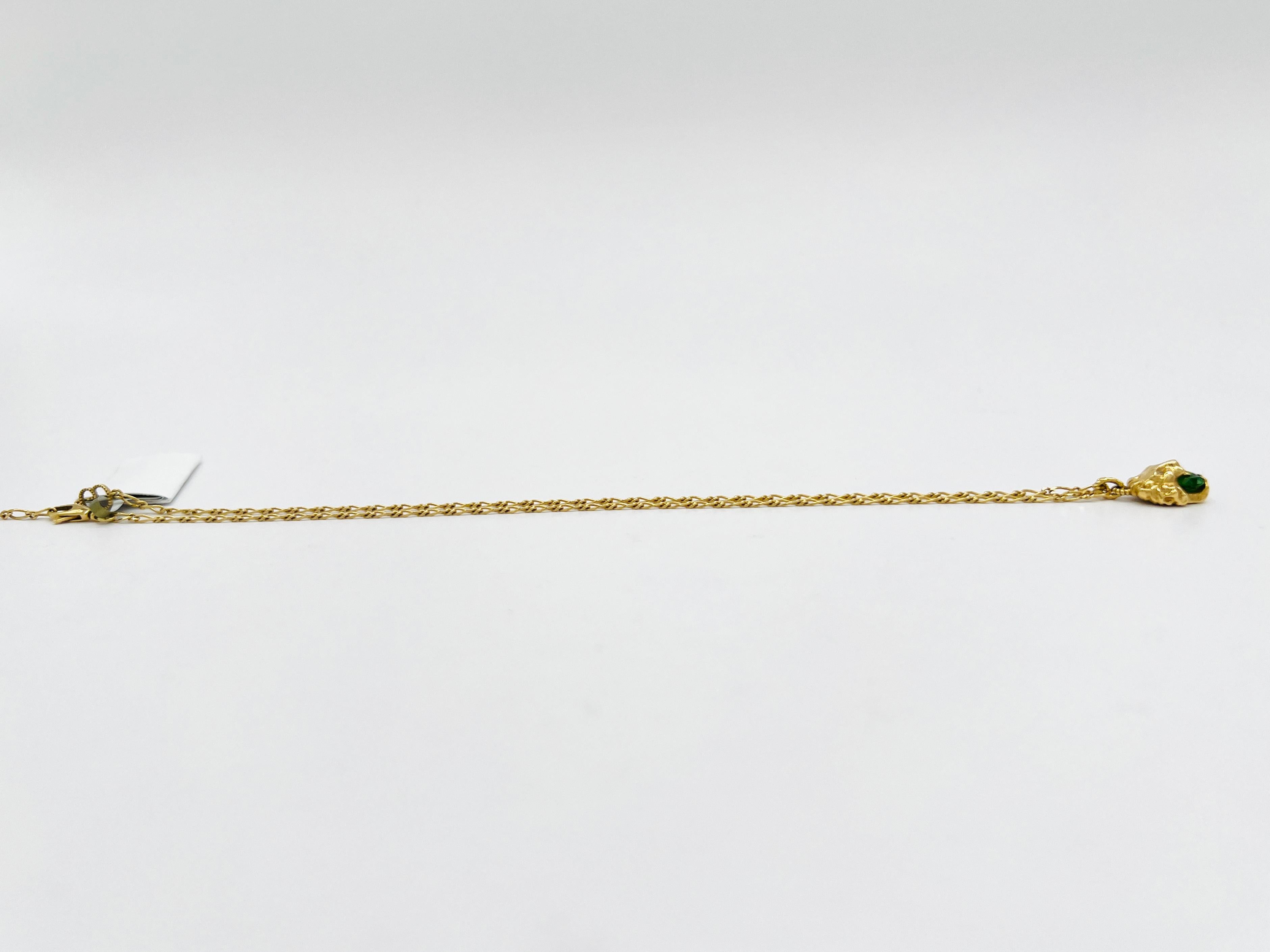 Women's or Men's Estate Gucci Lion's Head Necklace and Earrings Set in 18K Yellow Gold