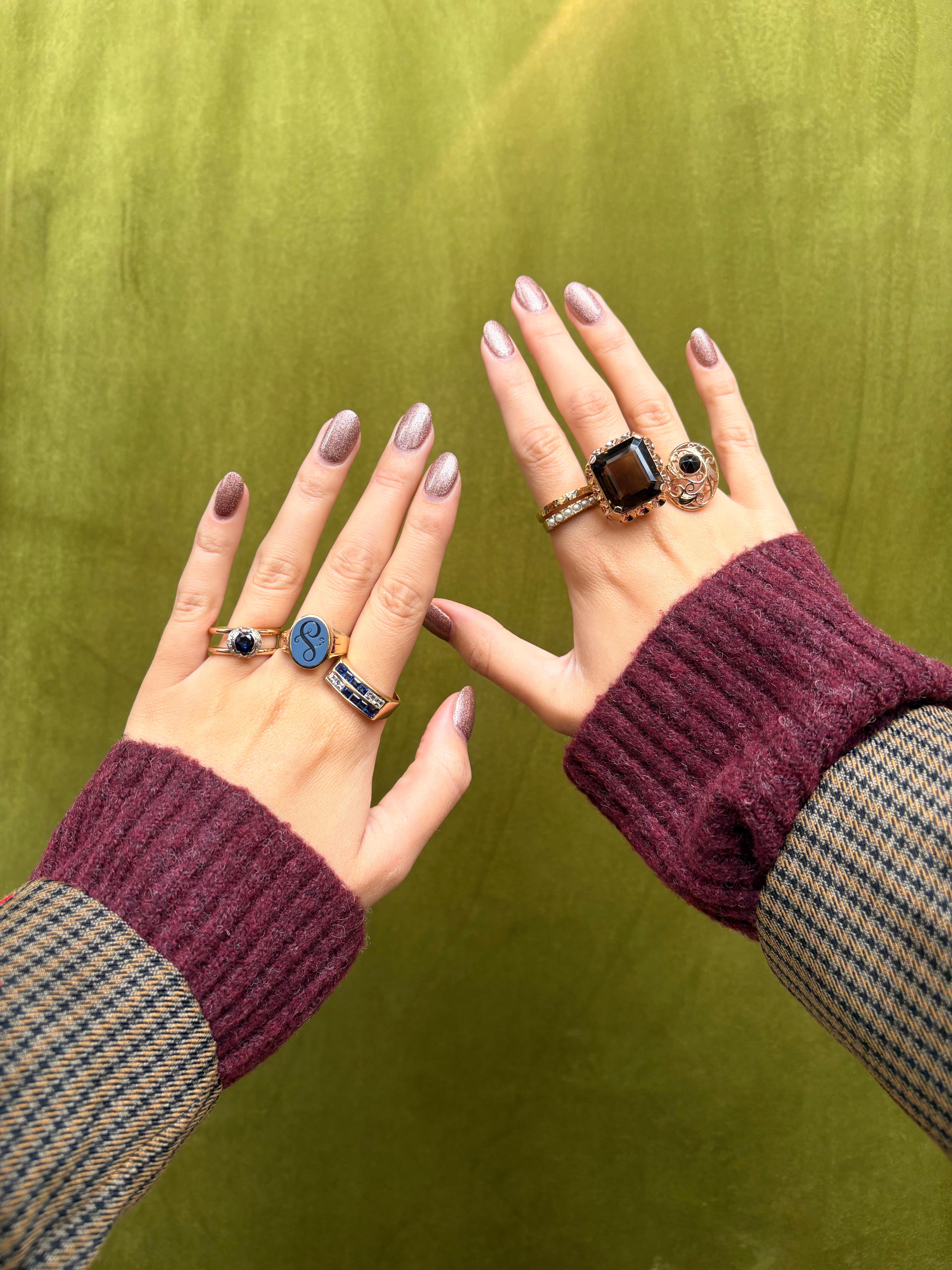 Estate Hammered Solid Gold 18K Yellow Gold Stackable Band Wedding Ring, Size 6.5 en vente 6