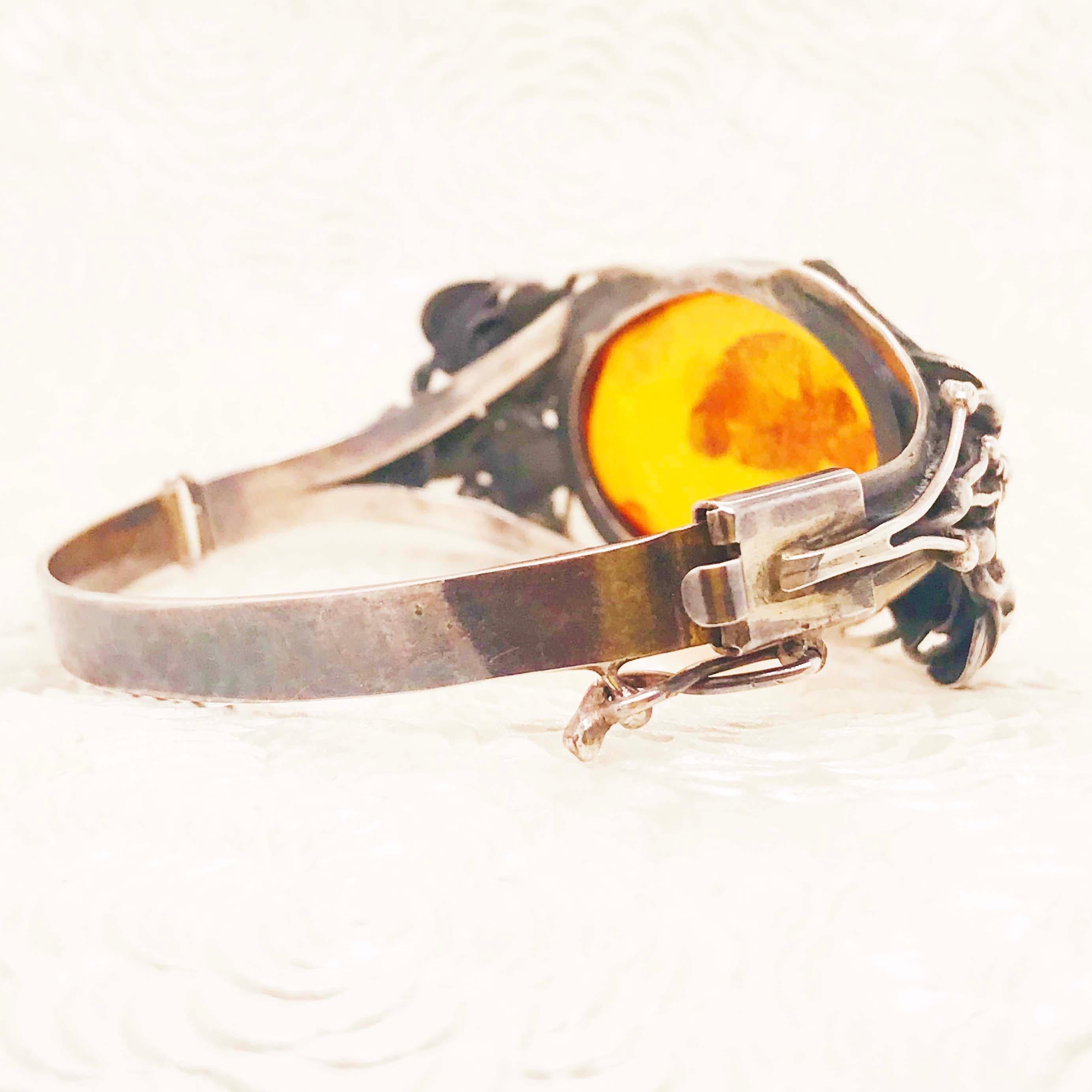 Bracelet en ambre avec design en forme de jardin, fait à la main par un artisan de la région, est un bracelet original en argent. en vente 6