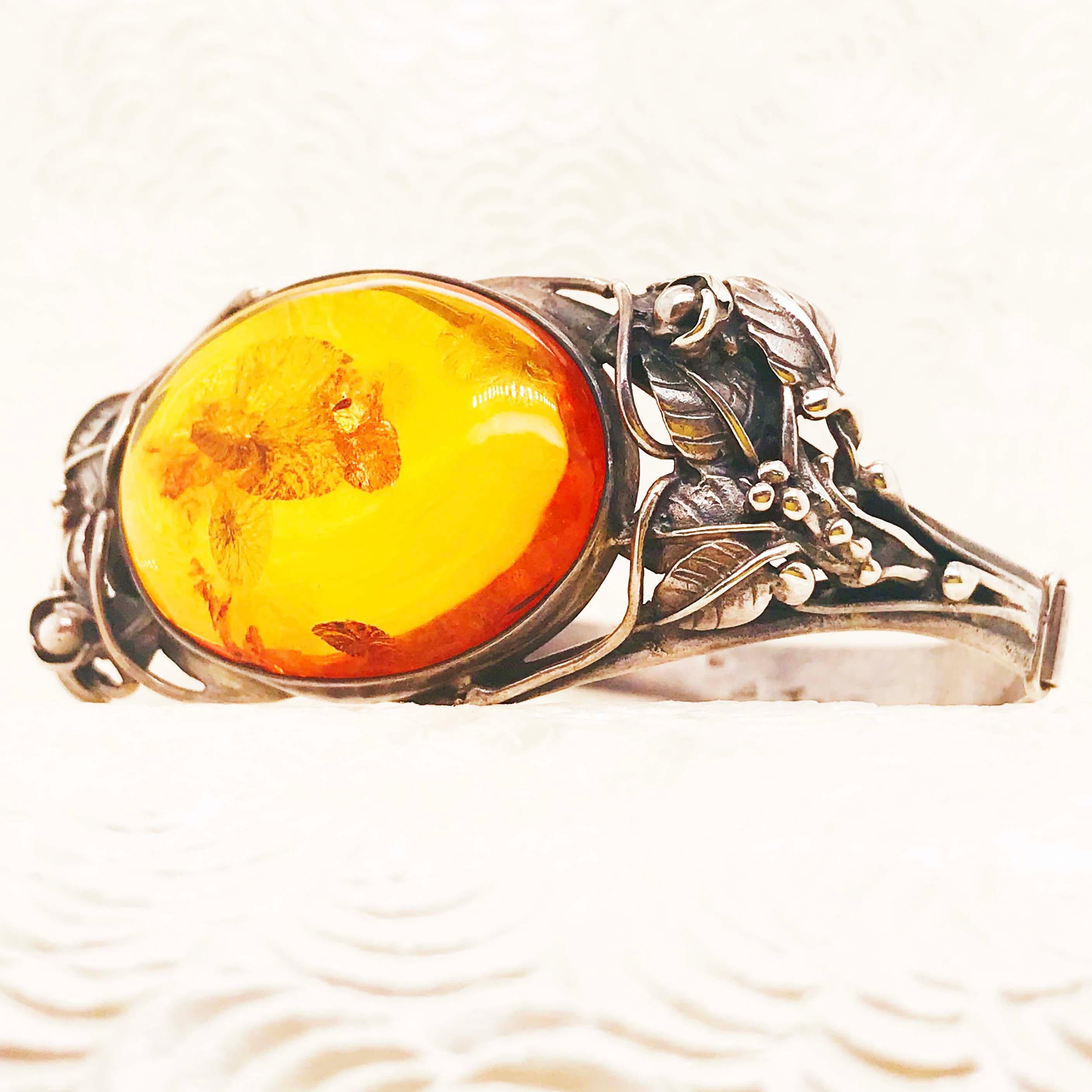 Bracelet en ambre avec design en forme de jardin, fait à la main par un artisan de la région, est un bracelet original en argent. en vente 9