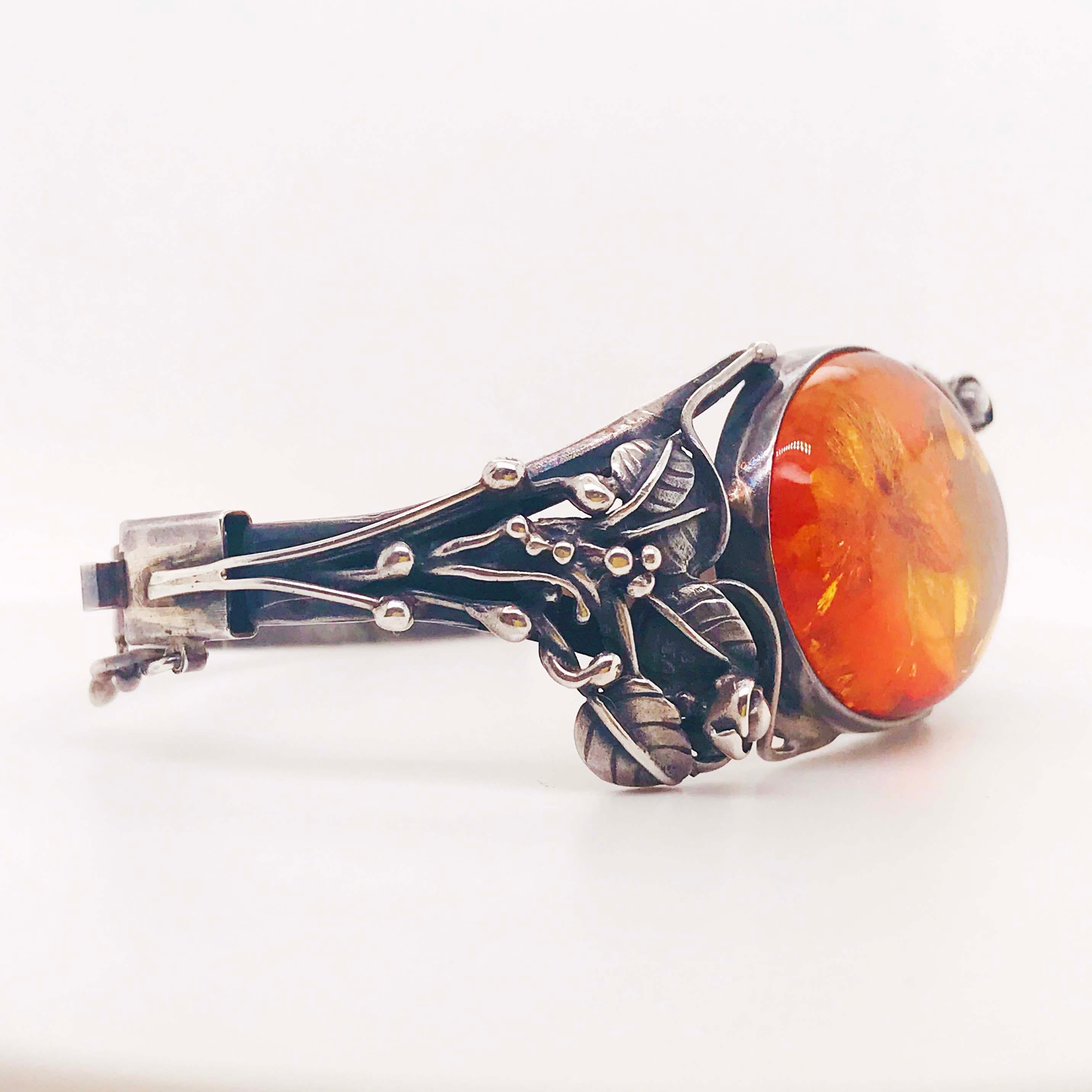 Bracelet en ambre avec design en forme de jardin, fait à la main par un artisan de la région, est un bracelet original en argent. Pour femmes en vente