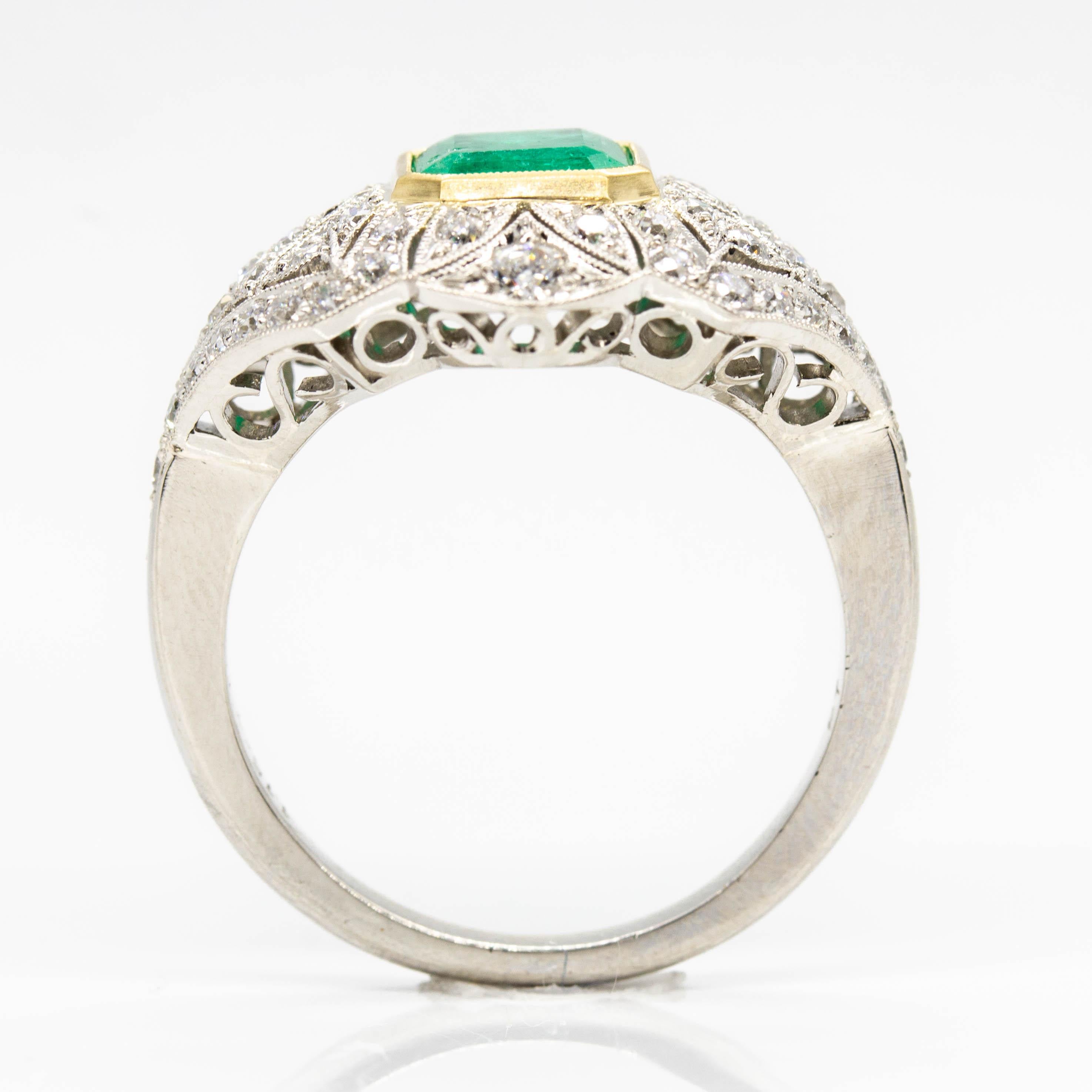 Estate Handmade Platinum Emerald and Diamonds Ring In Excellent Condition For Sale In Miami, FL