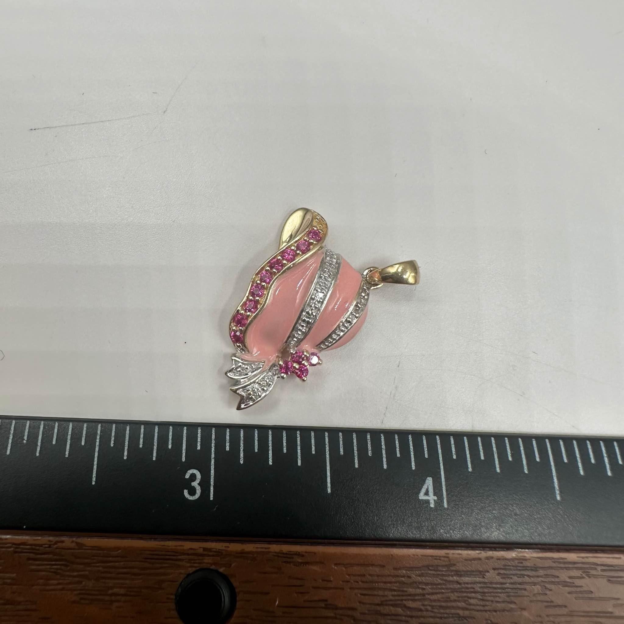 Women's Estate Hat Pendant in 10kt Yellow Gold - 0.08ctw Pink Ruby, 0.02ctw Diamonds For Sale