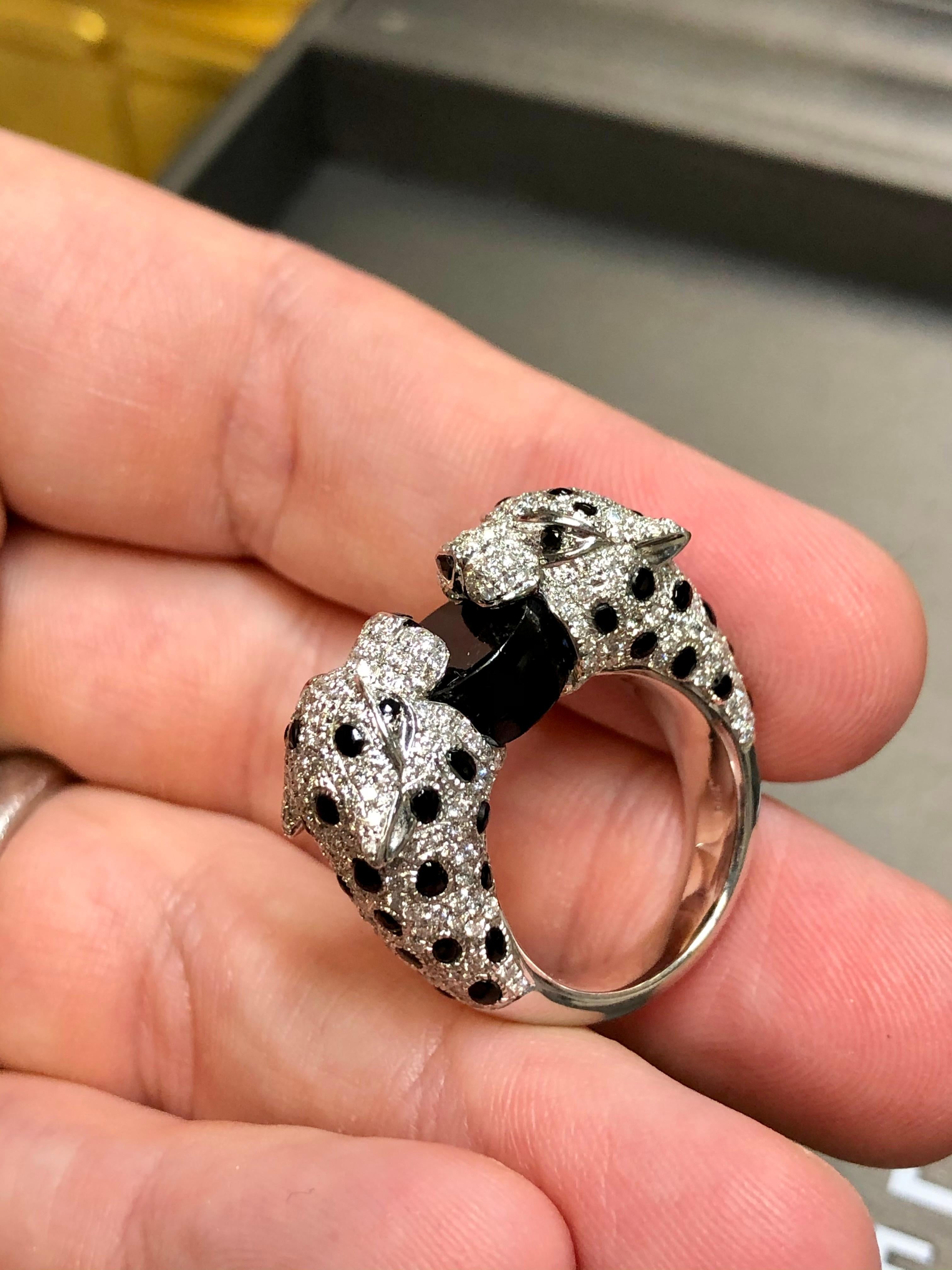 Contemporary Estate Heavy 18K Diamond Onyx Enamel Leopard Panther Cocktail Ring 3cttw As 6.5 For Sale