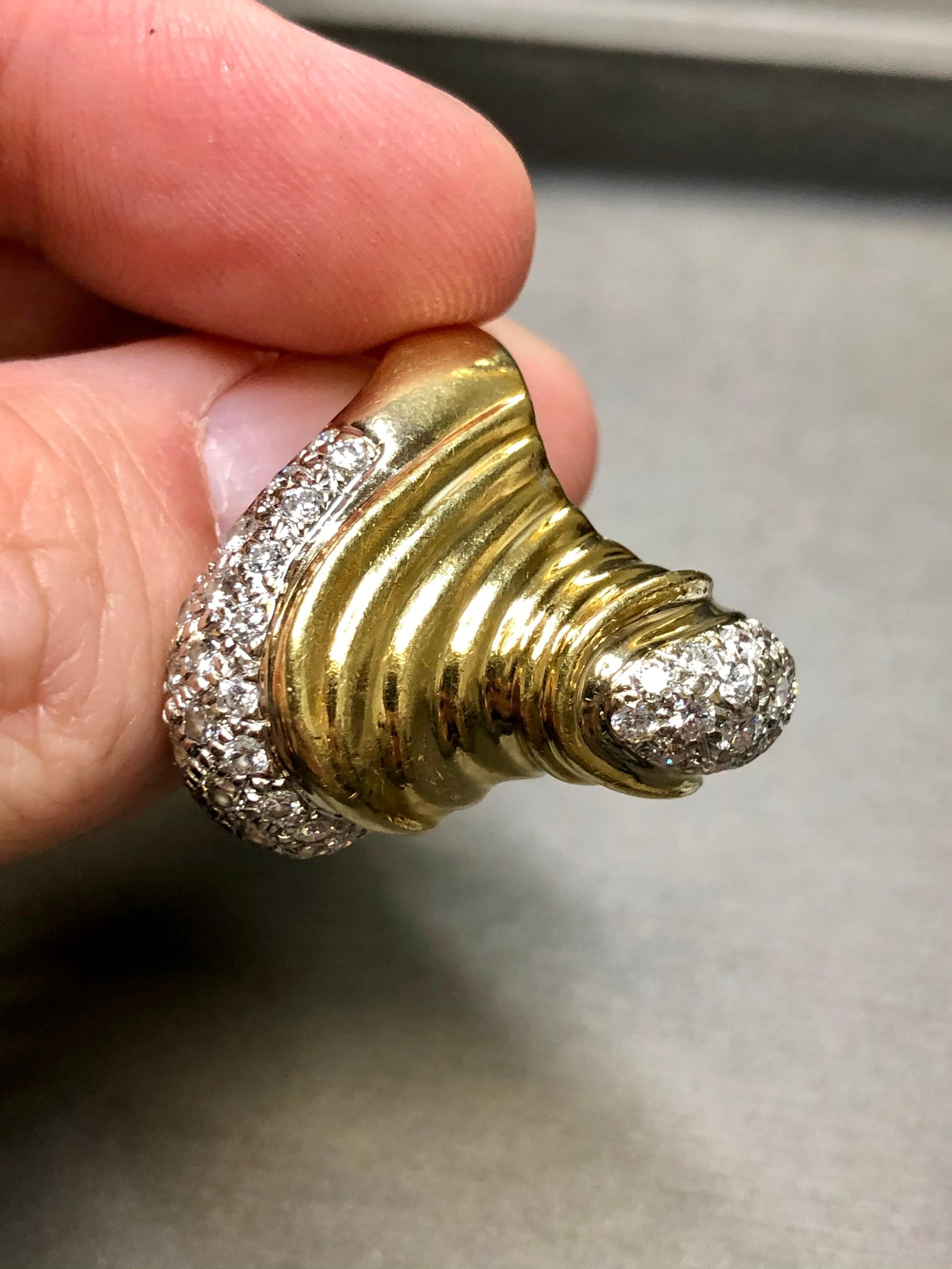 Estate Heavy 18k Yellow Gold Wave Ripple Pave Diamond Cocktail Ring 2.50ctw For Sale 2