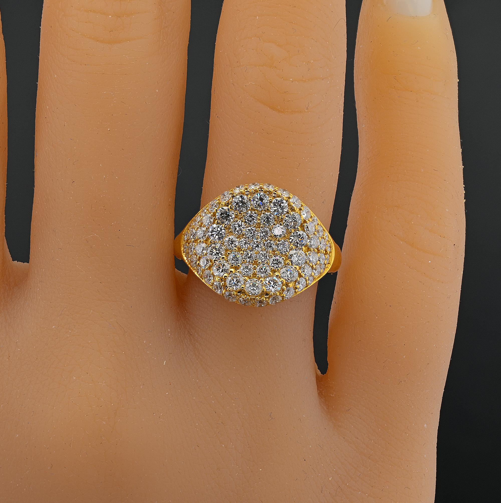 Anello Signet con diamante da 2,0 carati, di alta qualità e contemporaneo in vendita 2