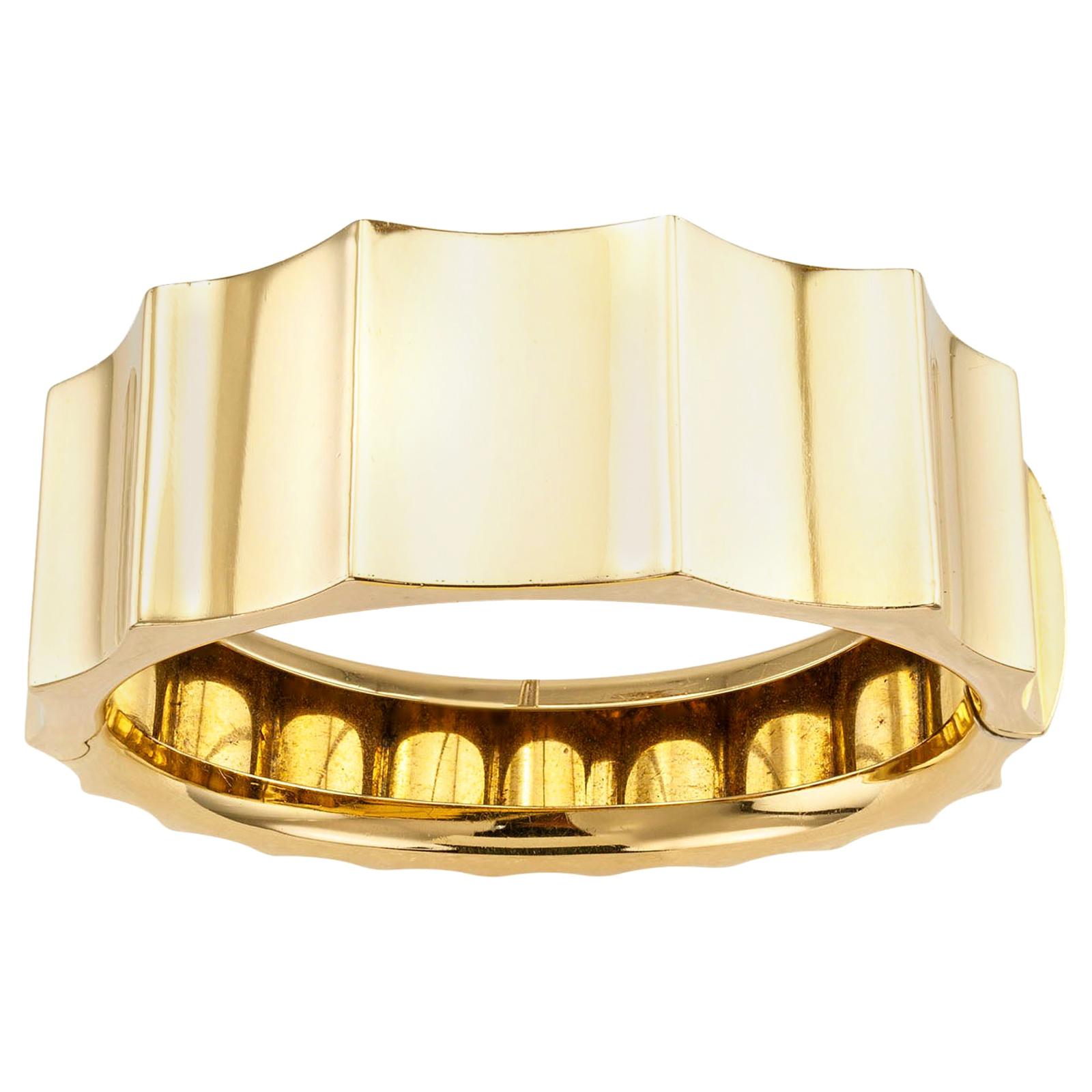 Estate Hinged Yellow Gold Bangle Bracelet For Sale at 1stDibs