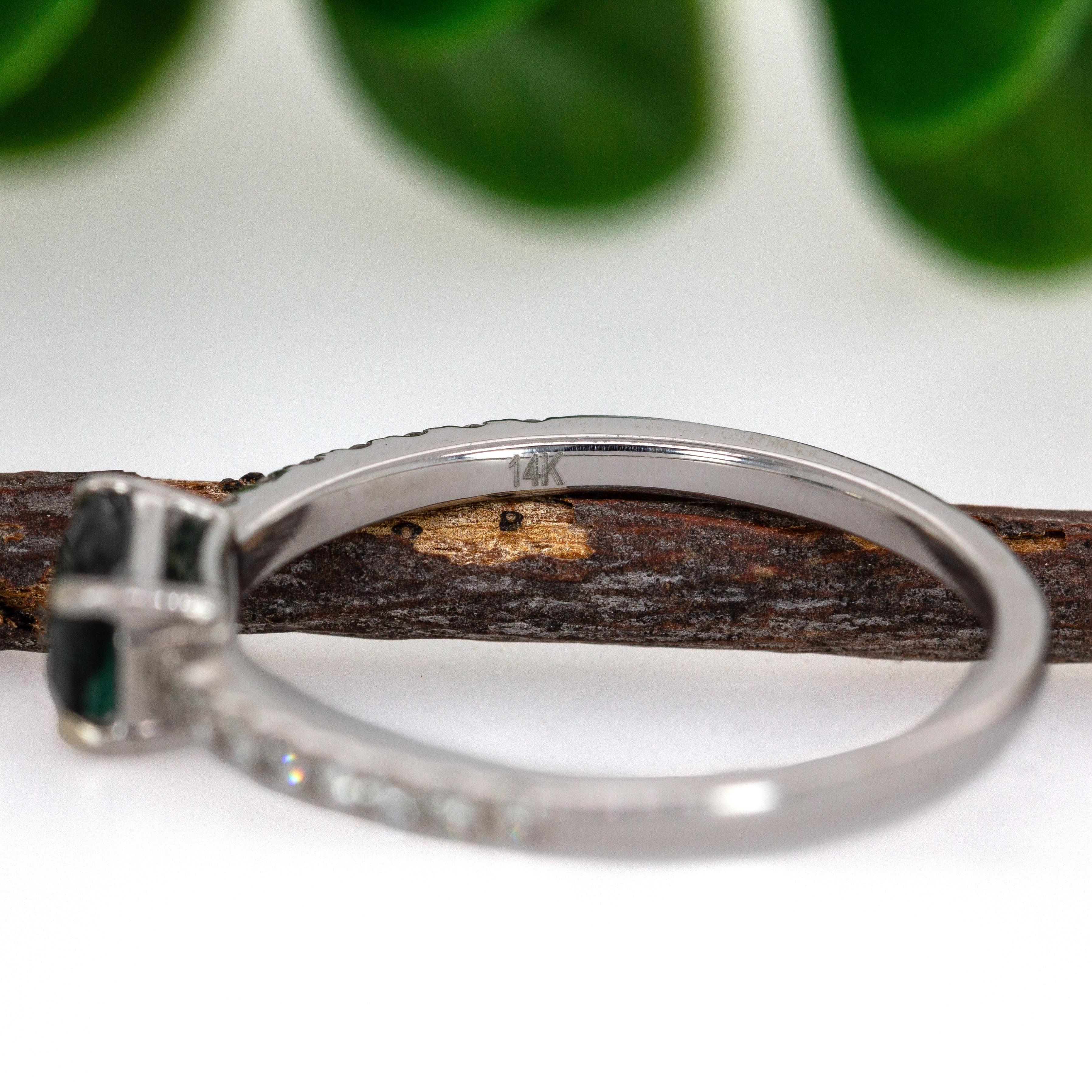Estate Indicolite Tourmaline Ring w Pave Diamond Shank in 14K Gold  CU 6x4mm Pour femmes en vente