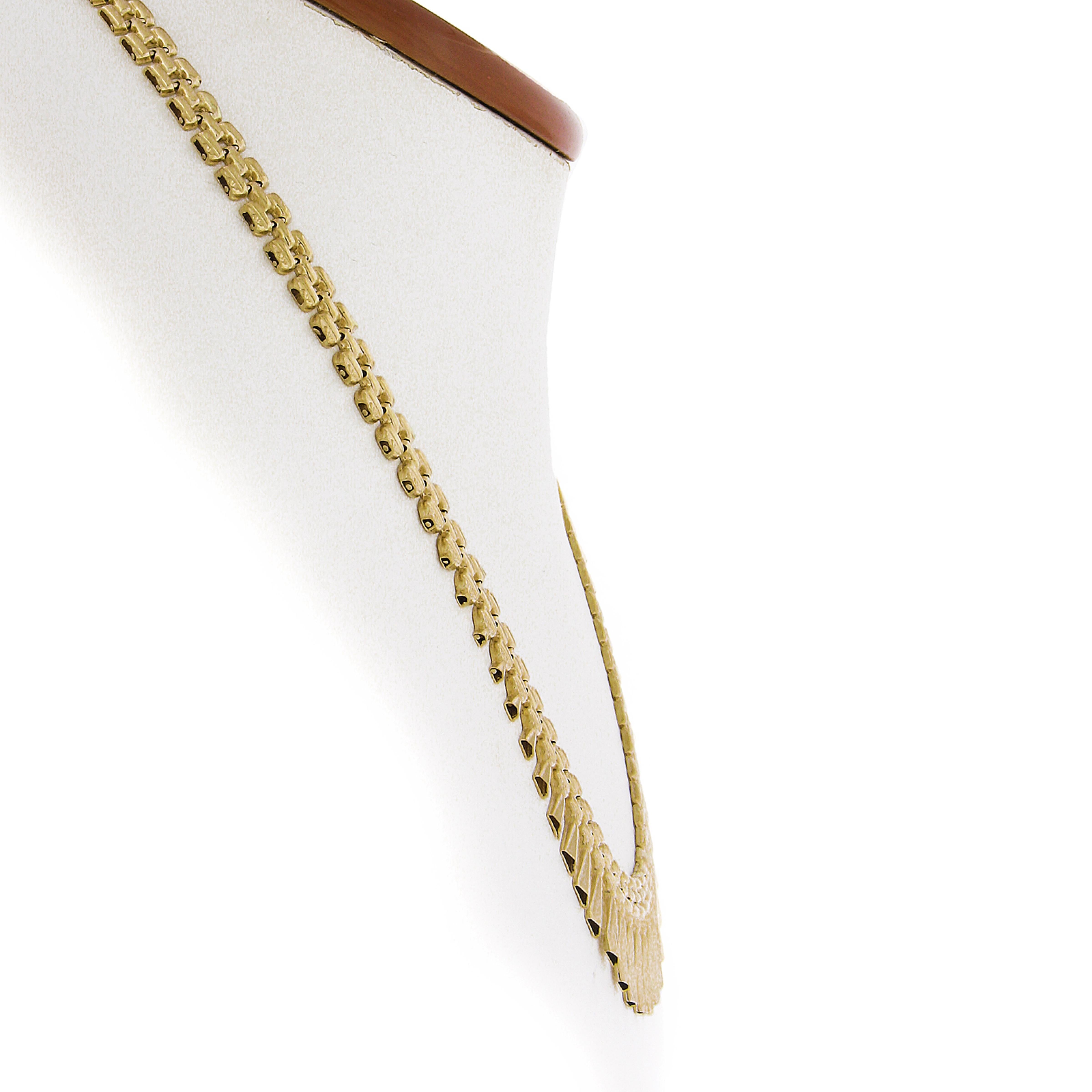 Nachlass Italienische 14k Gelbgold abgestufte Ausgefallene Fransenkragen-Halskette mit Hängelampen im Zustand „Hervorragend“ im Angebot in Montclair, NJ