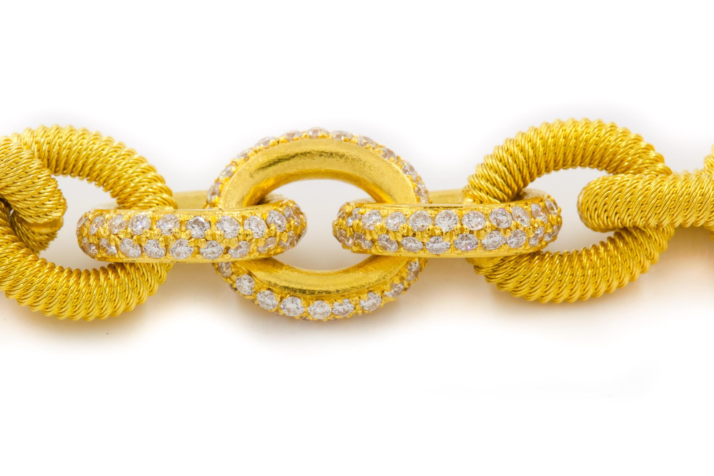 Modern Estate Italian 18k Yellow Gold Open-Link Bracelet w/ 138 Diamonds
