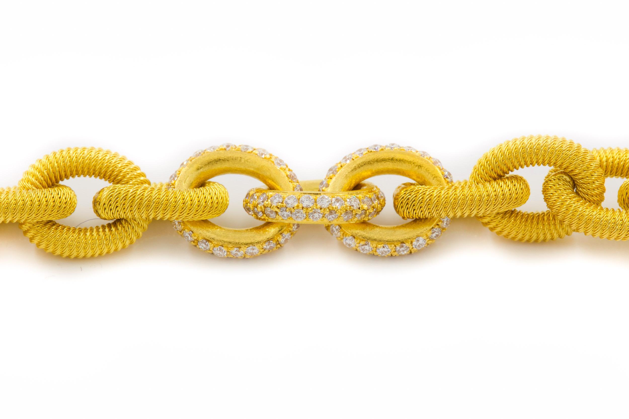 Estate Italian 18k Yellow Gold Open-Link Bracelet w/ 138 Diamonds In Good Condition In Shippensburg, PA