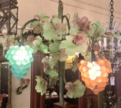 Lustre italien en forme de grappe de raisin, circa 1940s