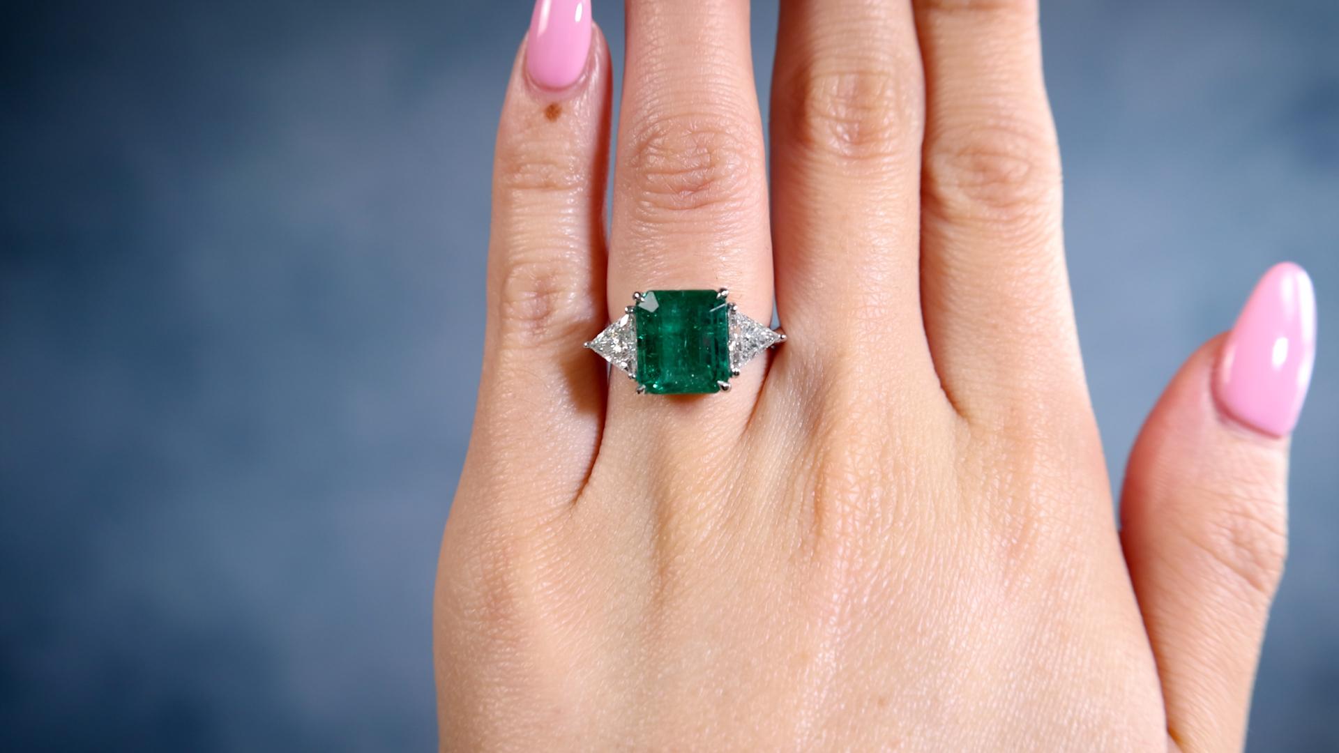 Trillion Cut Estate Italian IGN 4.40 Carat Emerald Diamond 18k White Gold Ring
