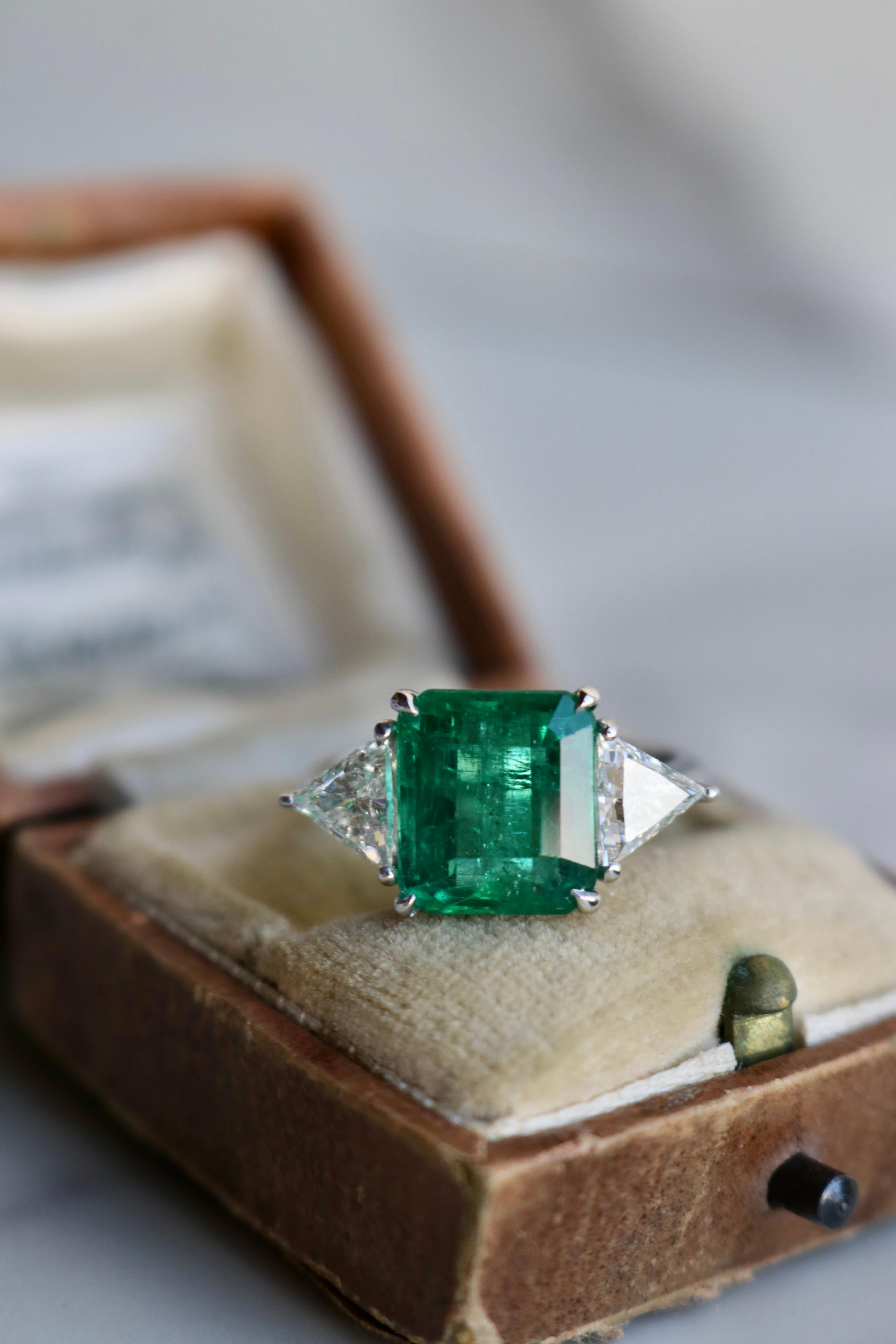 Estate Italian IGN 4.40 Carat Emerald Diamond 18k White Gold Ring 1