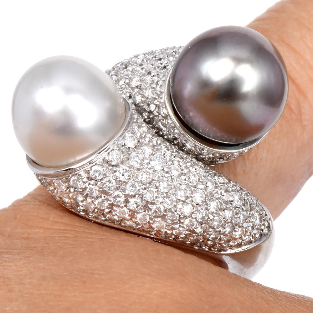 Bague cocktail YingYang bypass en or 18 carats avec perle italienne et diamants, ancienne propriété en vente 5