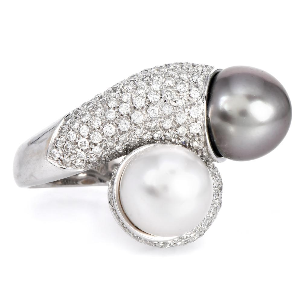 Bague cocktail YingYang bypass en or 18 carats avec perle italienne et diamants, ancienne propriété Excellent état - En vente à Miami, FL