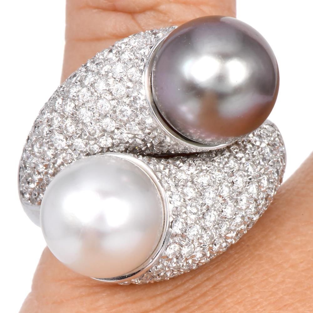 Bague cocktail YingYang bypass en or 18 carats avec perle italienne et diamants, ancienne propriété en vente 4