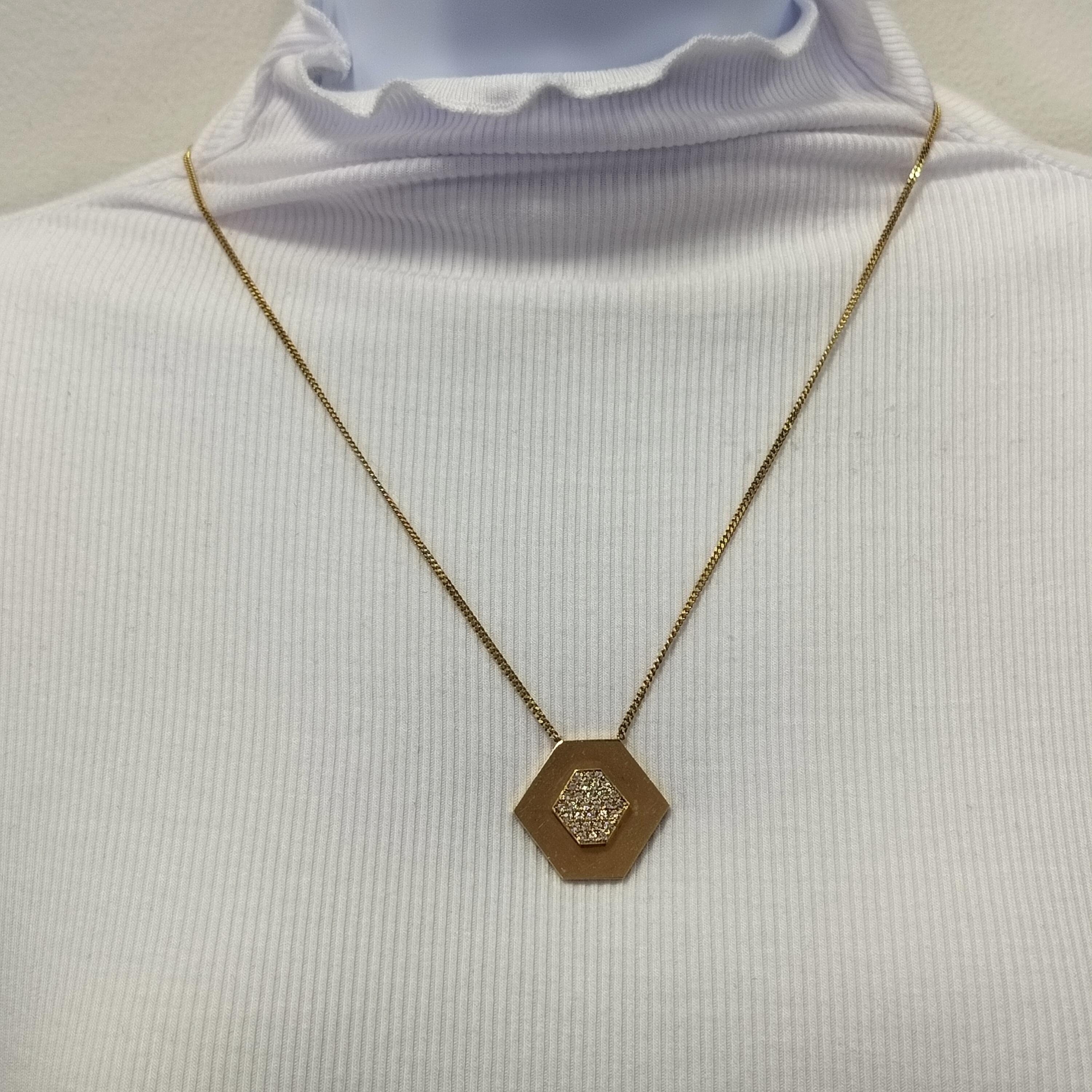 Beautiful estate Janis Savitt pendant necklace with good quality white diamond rounds.  This necklace has a nice weight to it, handmade in 18k yellow gold.  Length is 20
