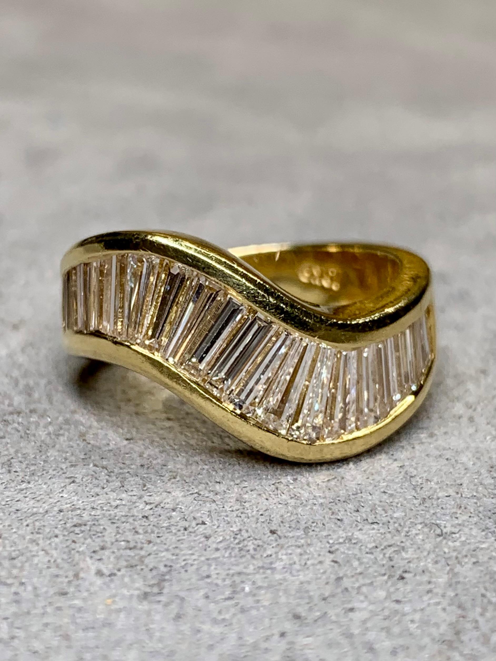 Estate JB Star Large Baguette Diamond Wave Cocktail Band Ring 2.70ctw Sz 5.5 In Good Condition For Sale In Winter Springs, FL