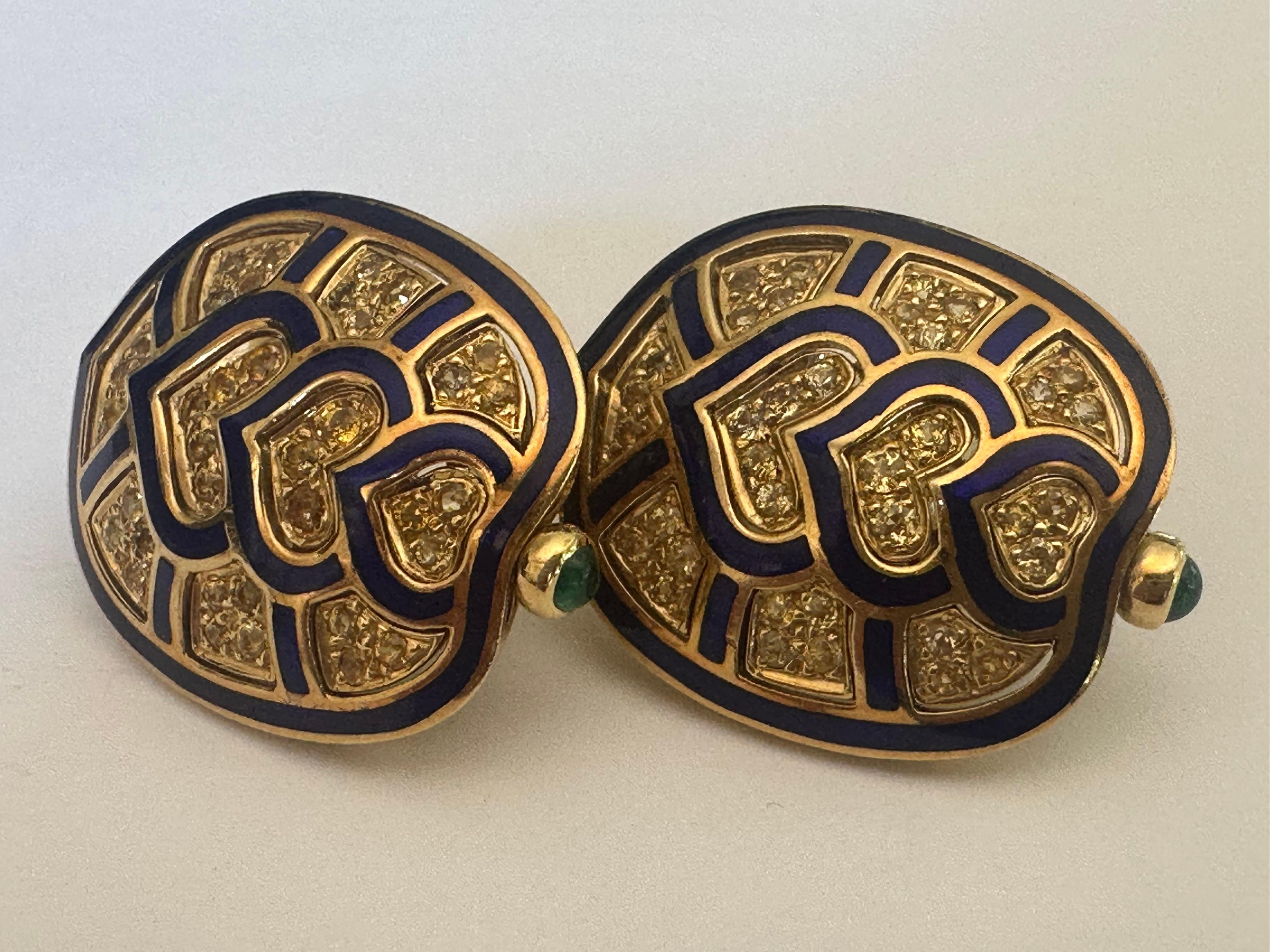 Taille cabochon Boucles d'oreilles tortue en saphir jaune du domaine Judith Lieber en vente