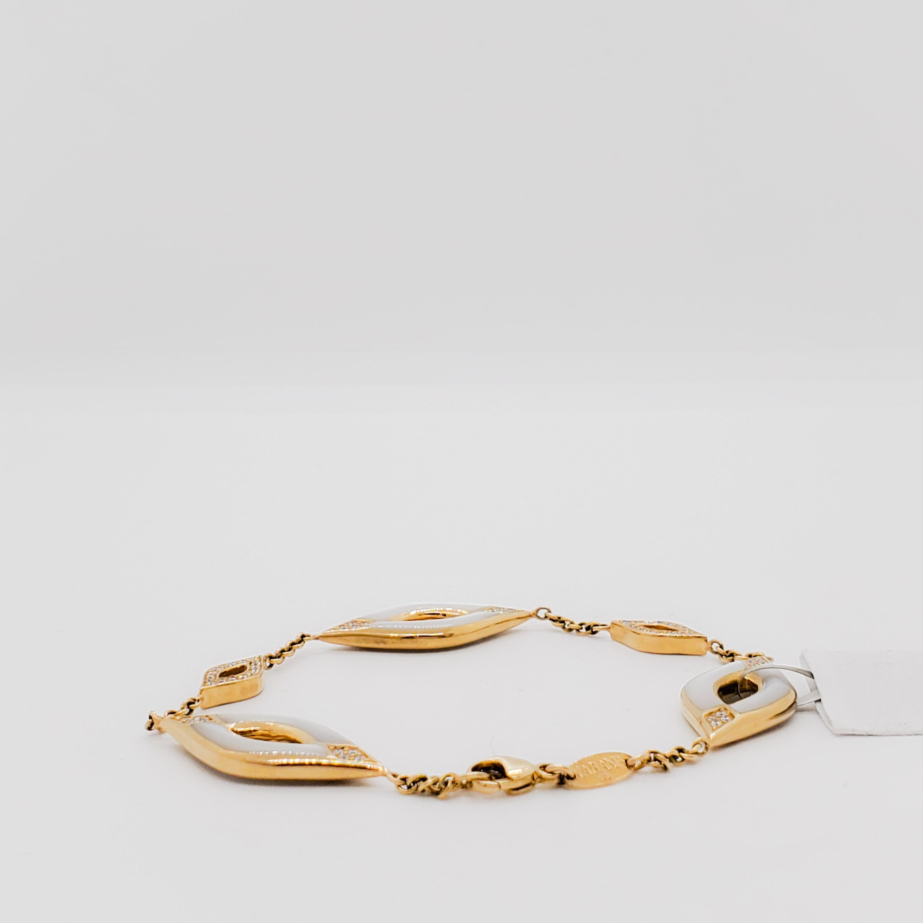 Pulsera Estate Kabana de madreperla blanca y diamantes en oro amarillo de 14k en venta 1