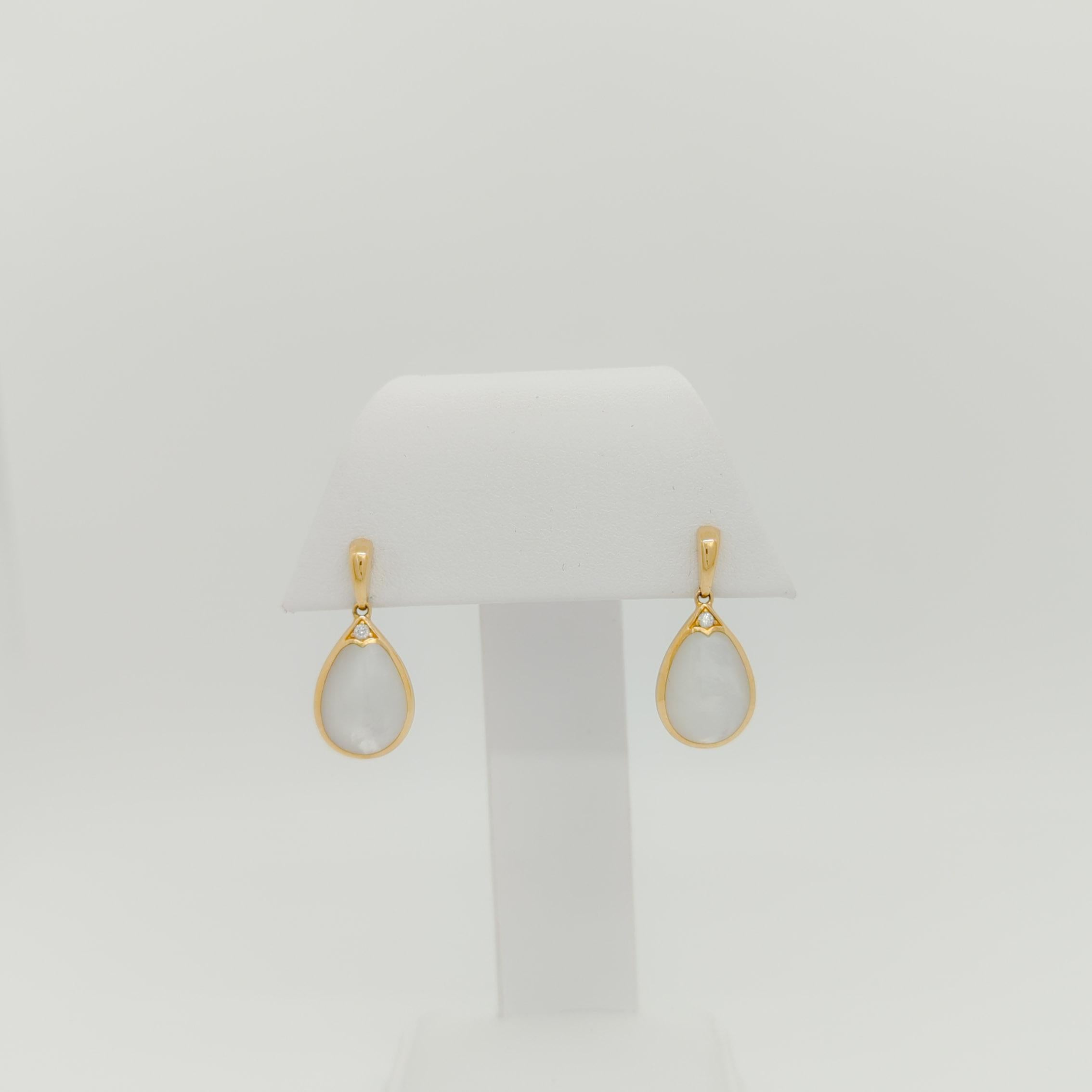 Nachlass Kabana Weiß Perlmutt Birnen-Ohrringe aus 14k Gelbgold im Angebot 1