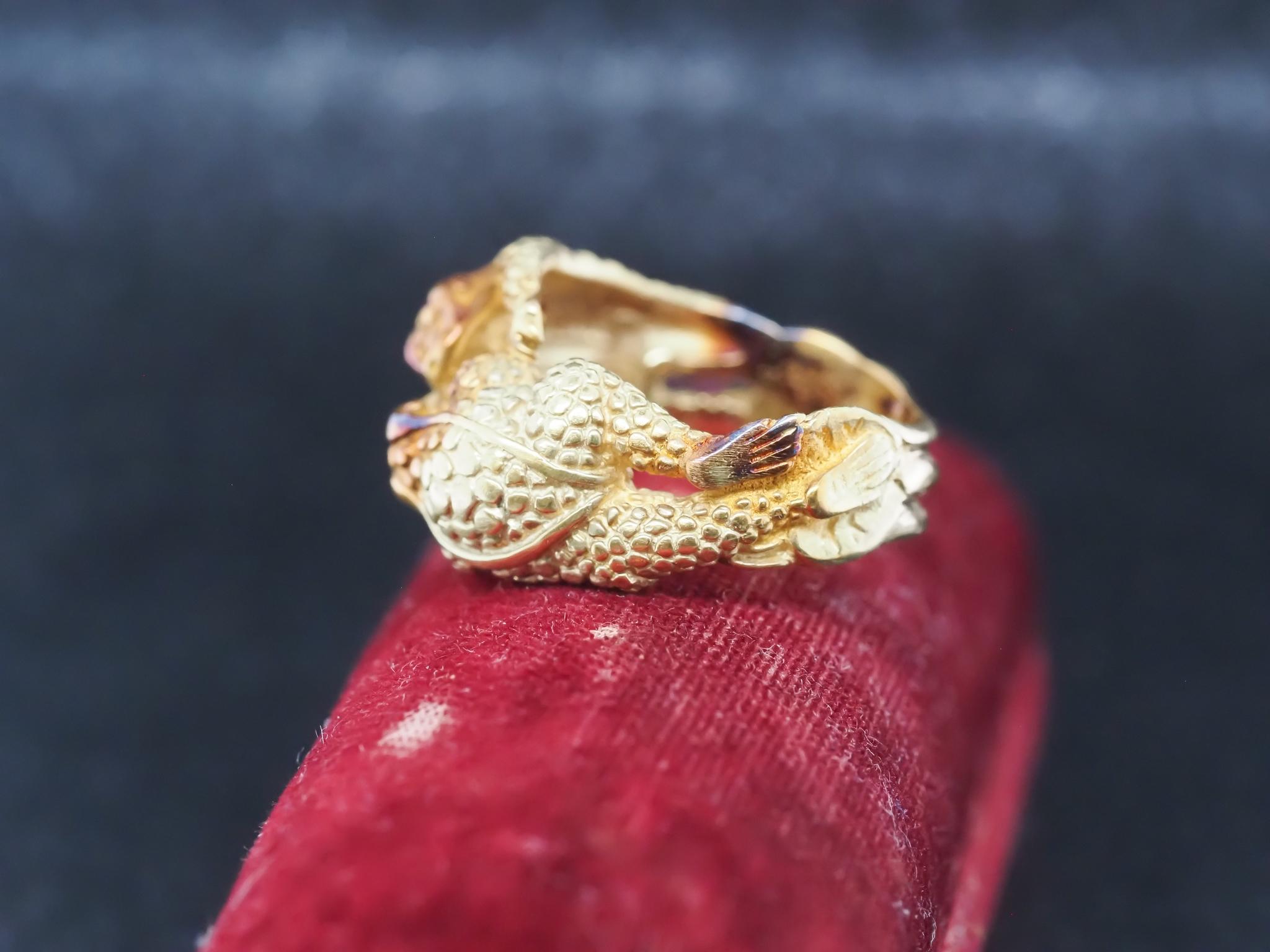 Women's Estate Kieselstein-Cord Gold Double Frog 18K Yellow Gold Ring For Sale