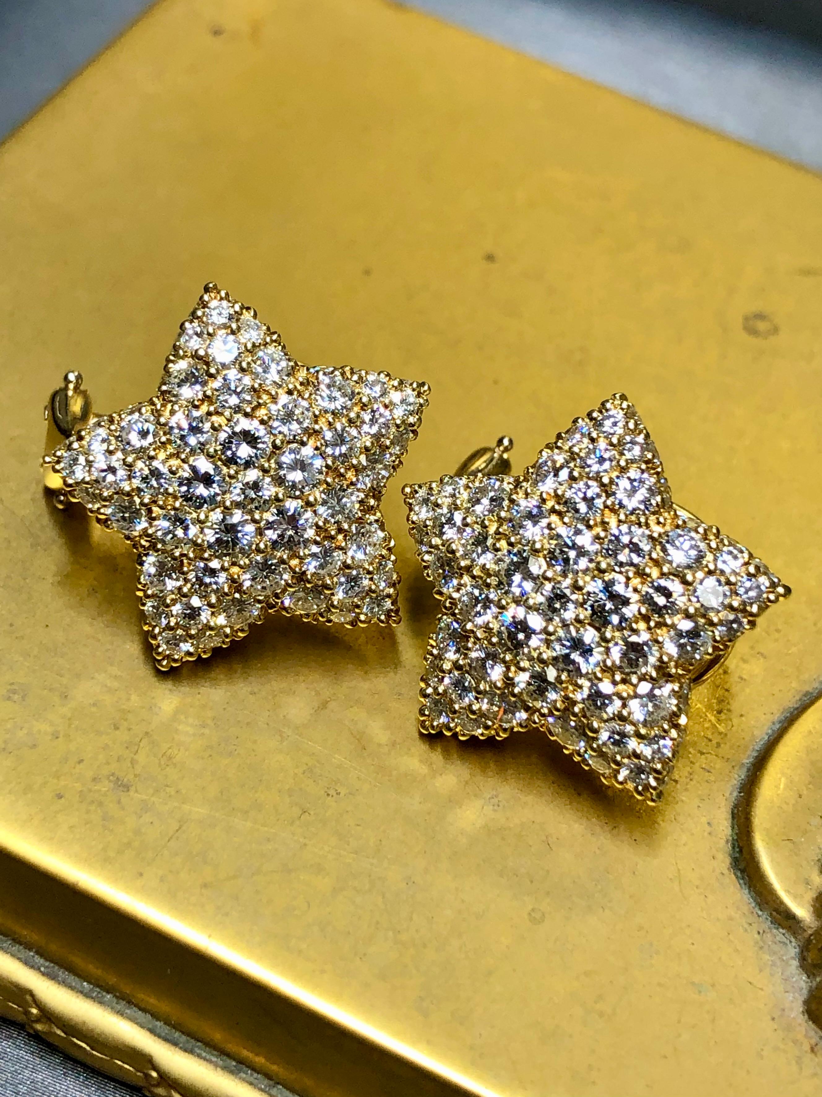 Estate KURT WAYNE 18K Pave Diamond Star Huggie Earrings 5cttw F Vs For Sale 5