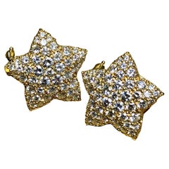 KURT WAYNE, boucles d'oreilles étoile en or 18 carats pavé de diamants 5 carats poids total F Vs