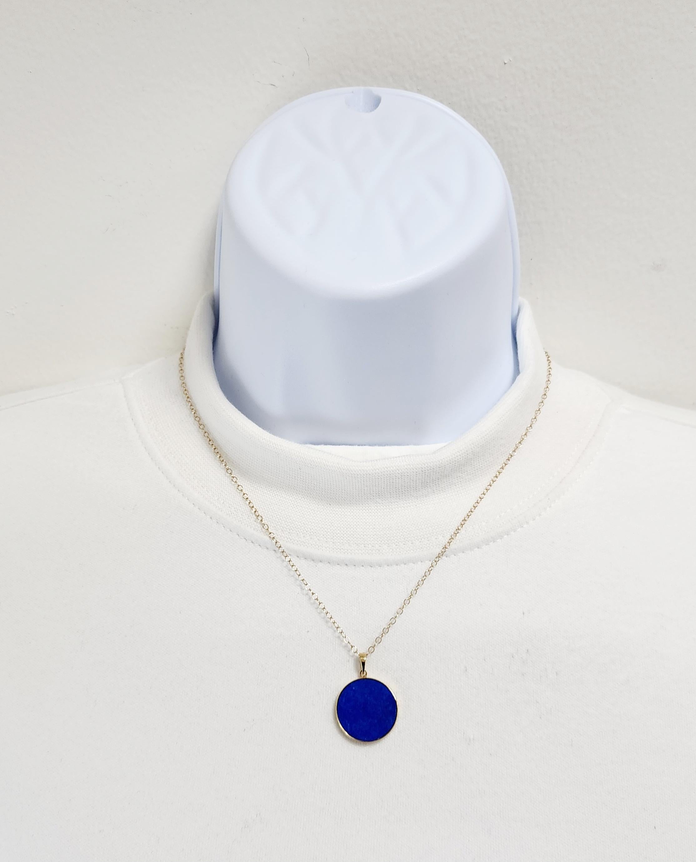 Round Cut  Lapis Lazuli Necklace in 14k Yellow Gold For Sale