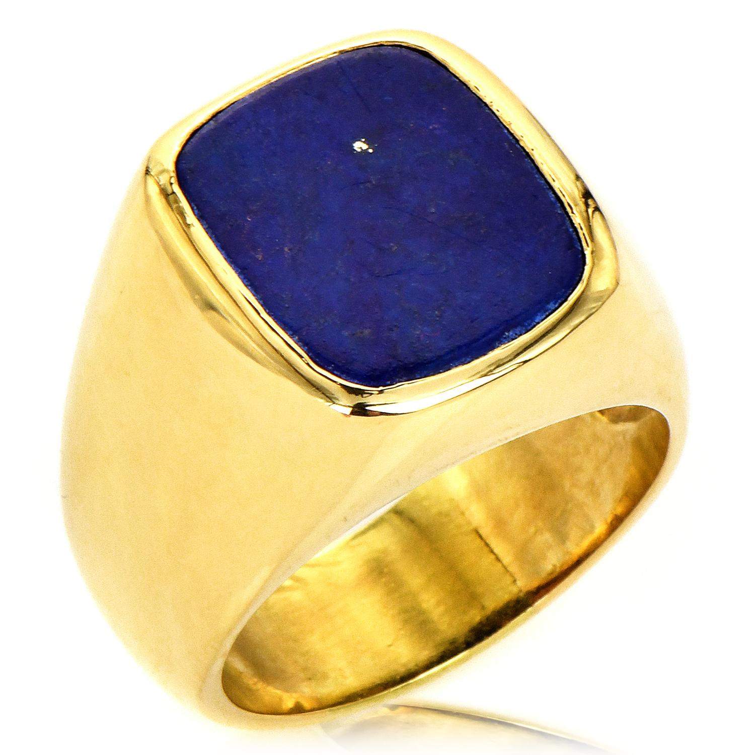 Retro David Webb 1970's  Lapiz Lazuli 18k Yellow Gold Men's Signet Ring For Sale