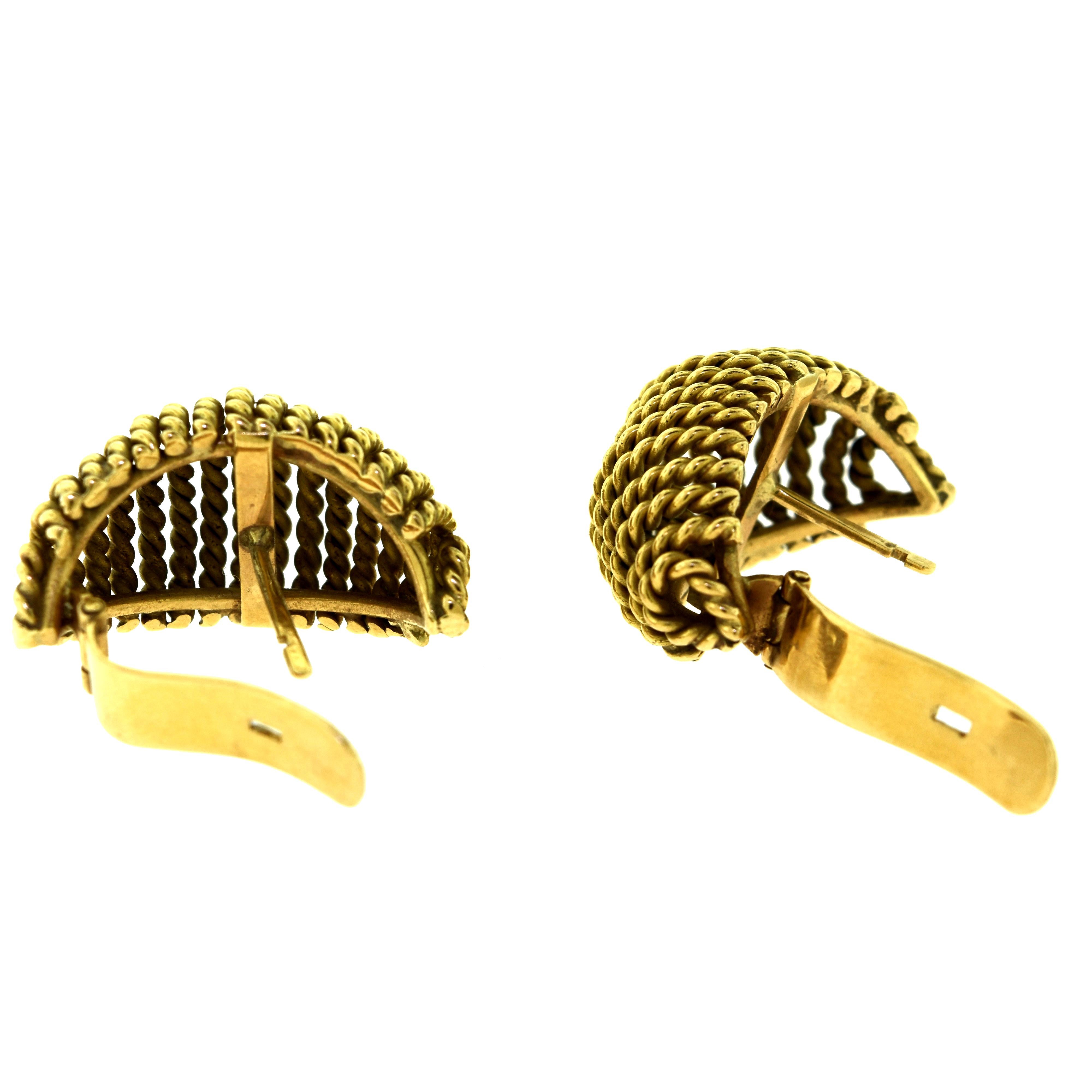 Nachlass Große ovale Ohrringe aus 18 Karat Gelbgold mit Struktur für Damen oder Herren im Angebot