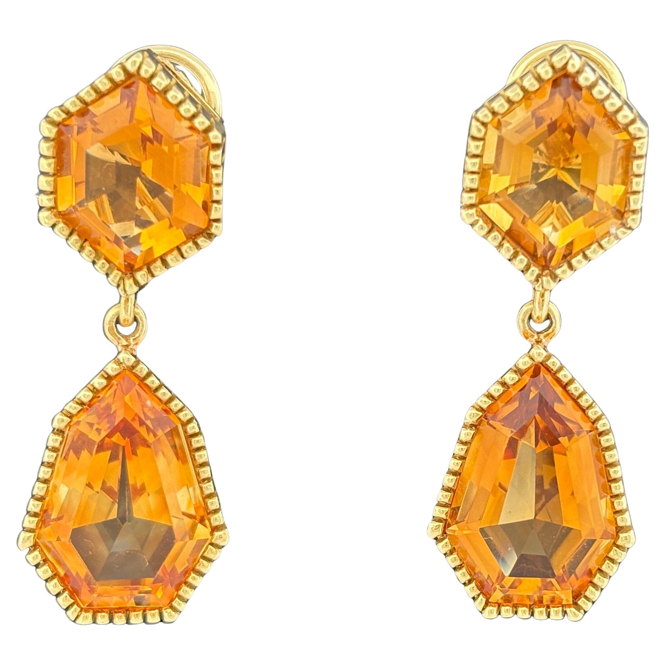 Estate Large Citrine Drop Earrings in 18k Yellow Gold in vendita
