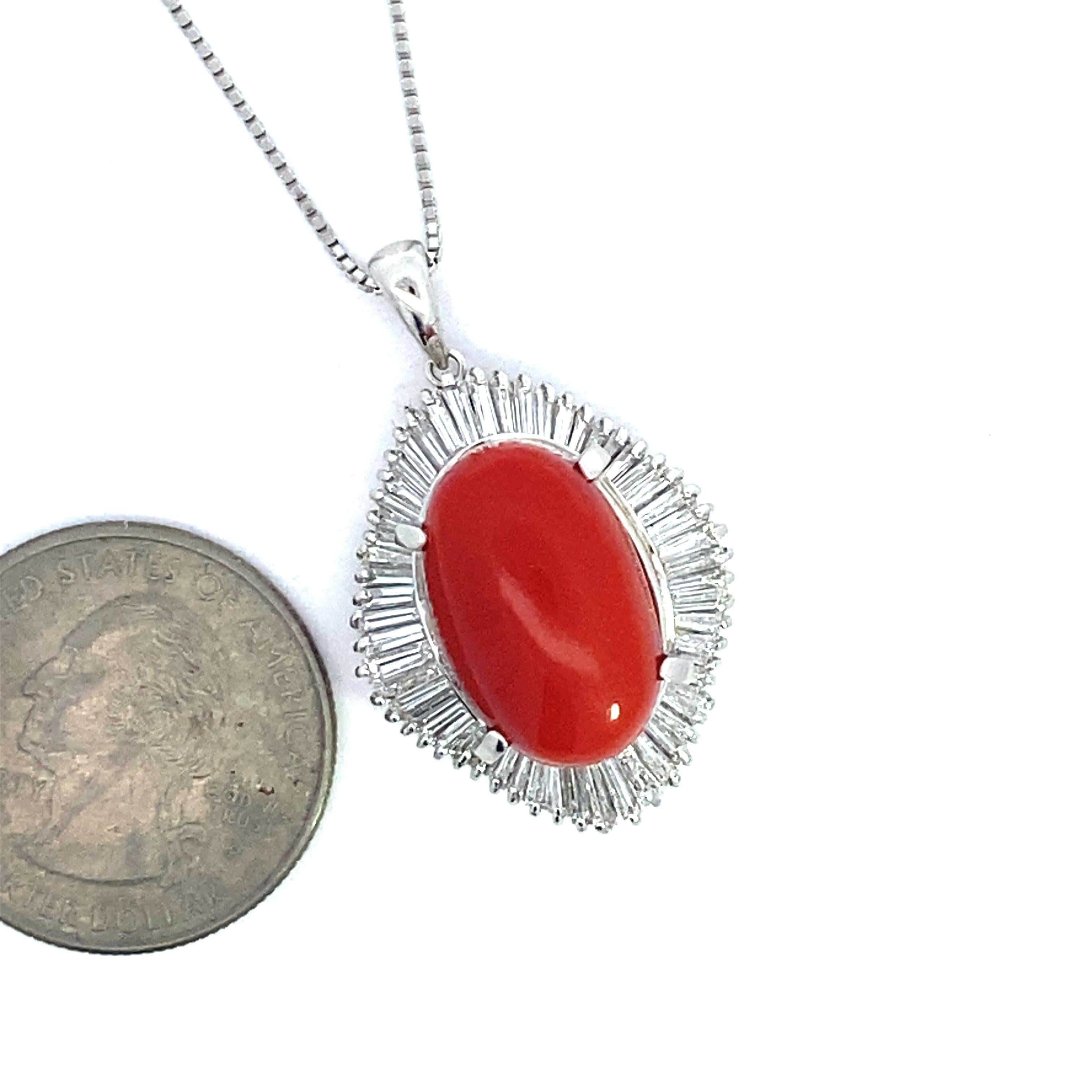 Donna Collana Estate Large Coral Diamond Platinum 14210 in vendita