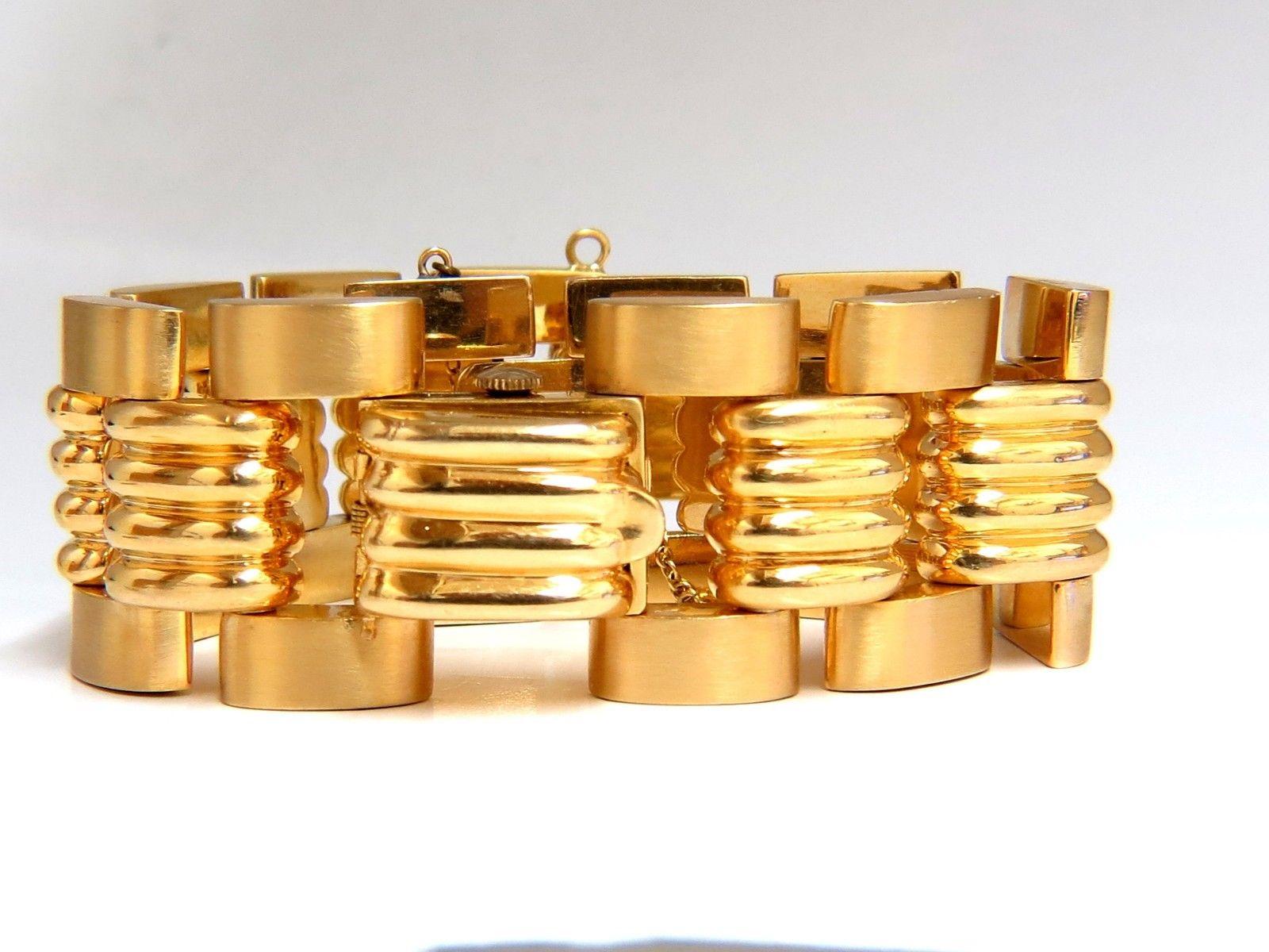 Estate Luva 14 Karat Gold Watch Ladies Cuff Bracelet In Good Condition For Sale In New York, NY