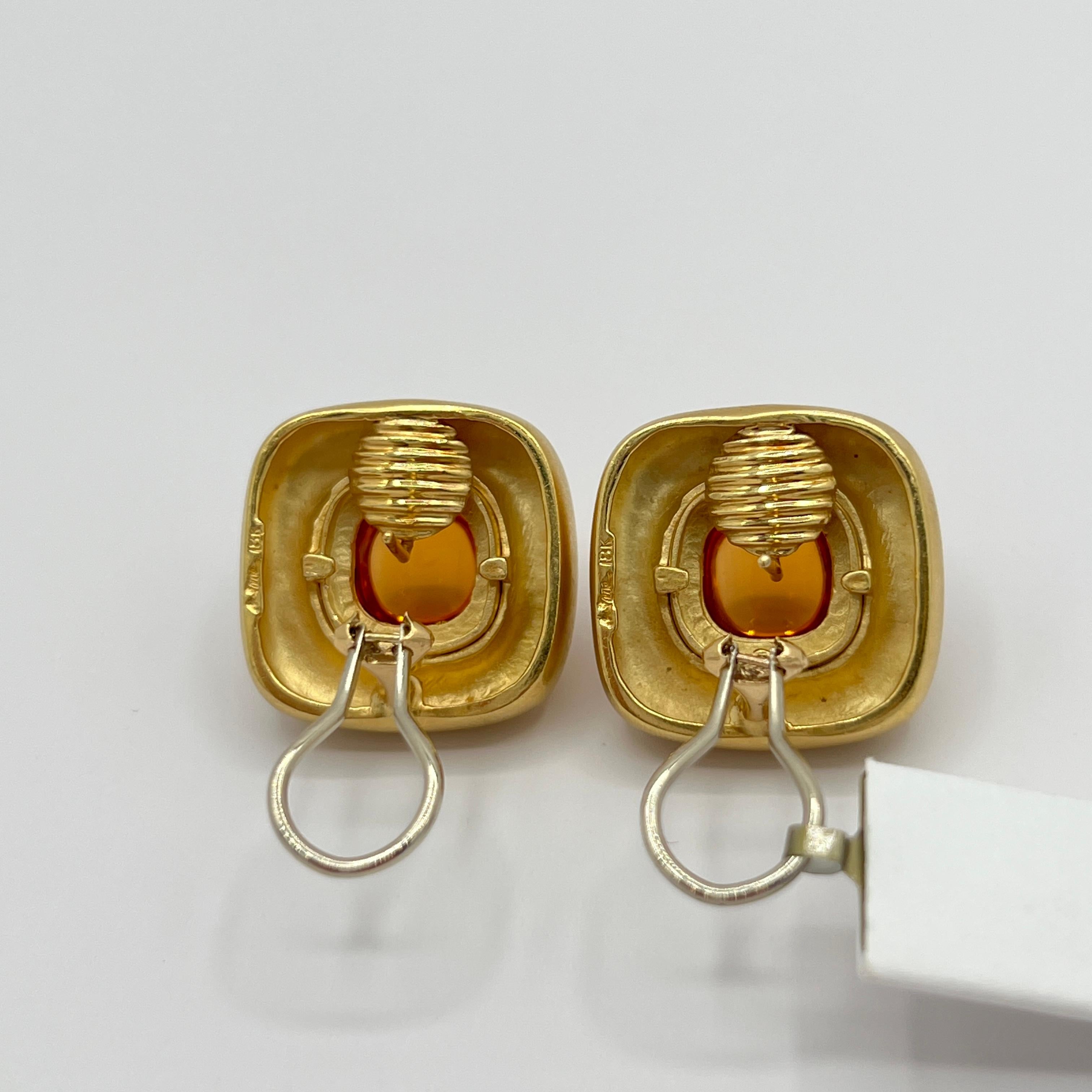 Estate Marlene Stowe Citrine Sugarloaf Earrings in 18K Yellow Gold en venta 1