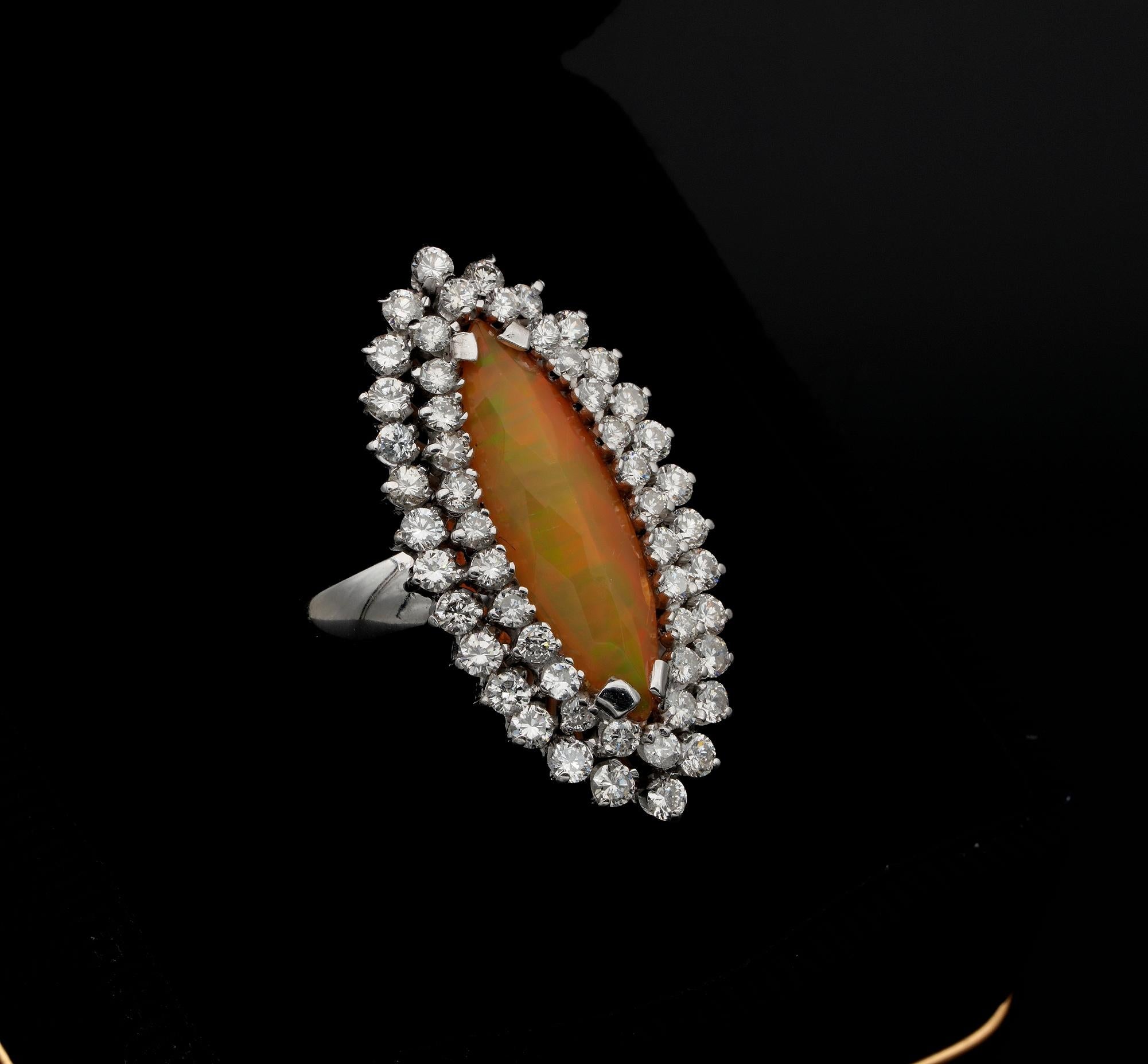 Estate Marquee Shaped Fire Opal 2.60 Ct Diamond Ring In Good Condition For Sale In Napoli, IT