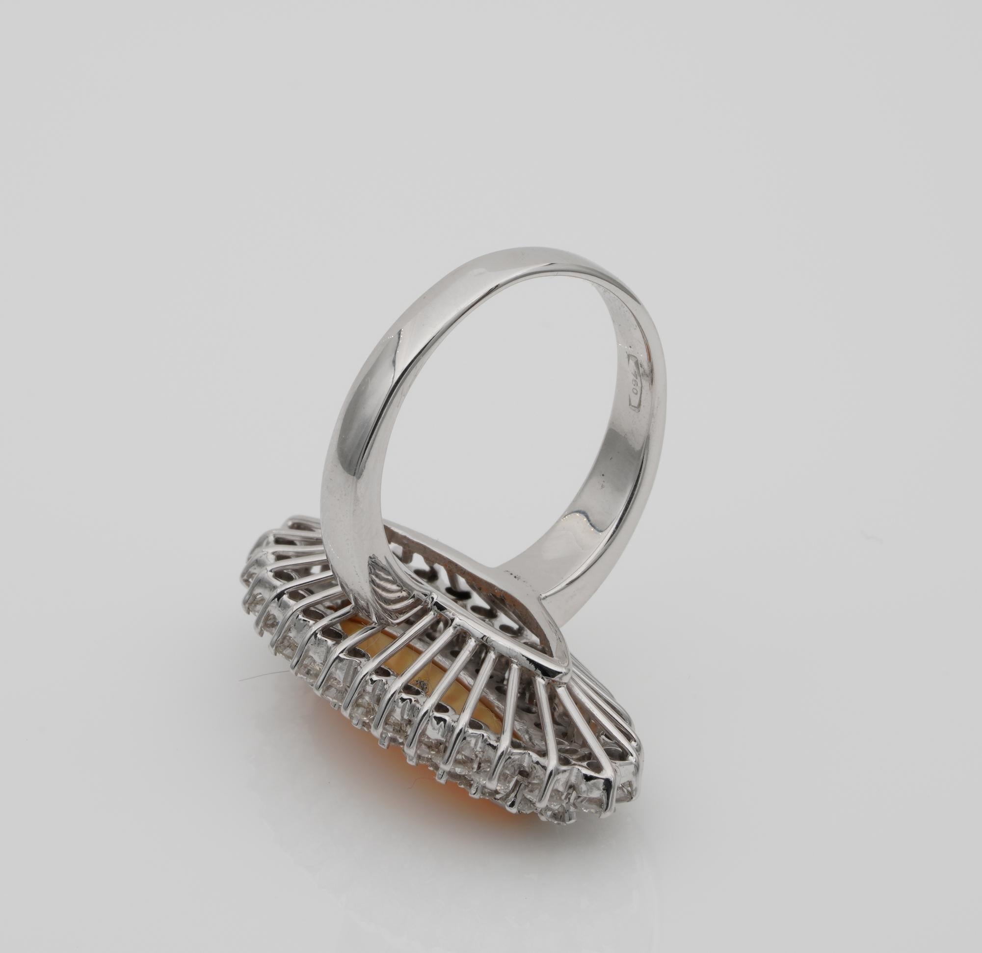 Marqueeförmiger Feueropal-Ring mit 2,60 Karat Diamant im Angebot 2